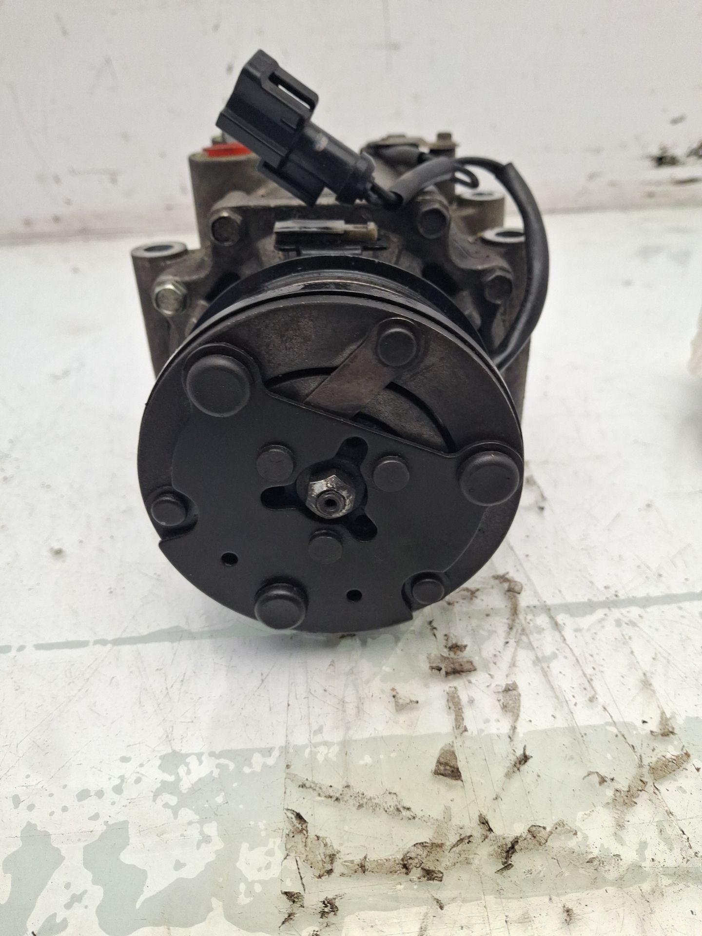 COMPRESOR AIRE ACONDICIONADO FORD FIESTA 