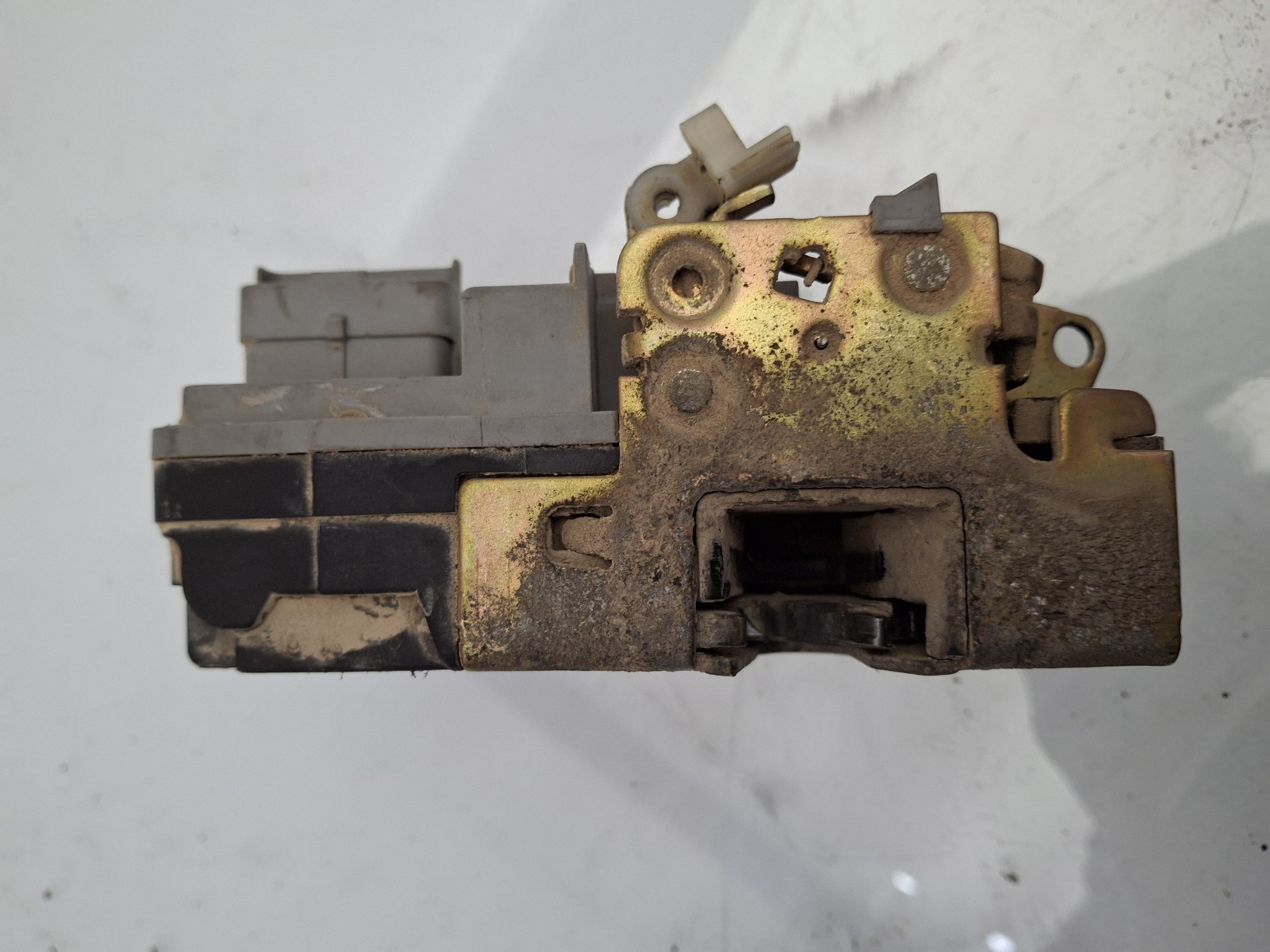 CERRADURA PUERTA DELANTERA IZQUIERDA CITROEN BERLI WJY