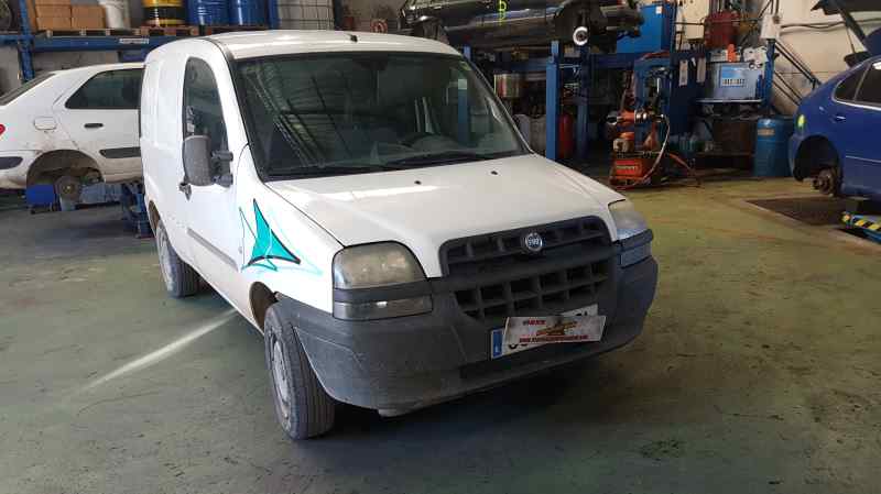 MANGUETA DELANTERA IZQUIERDA FIAT DOBLO 223A5000