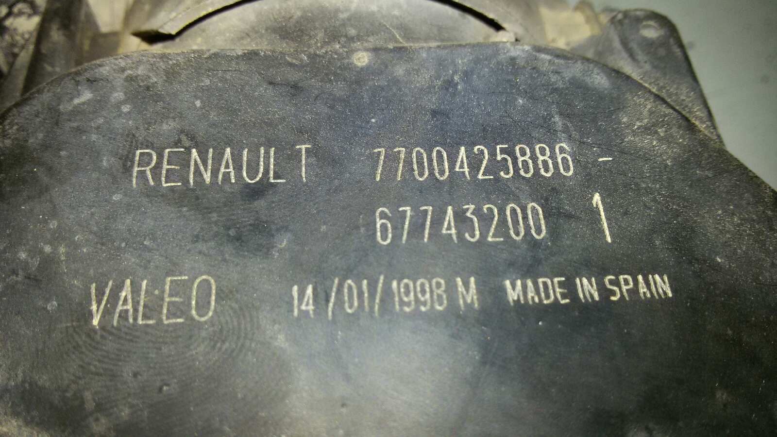 FARO ANTINIEBLA DERECHO RENAULT MEGANE F9Q