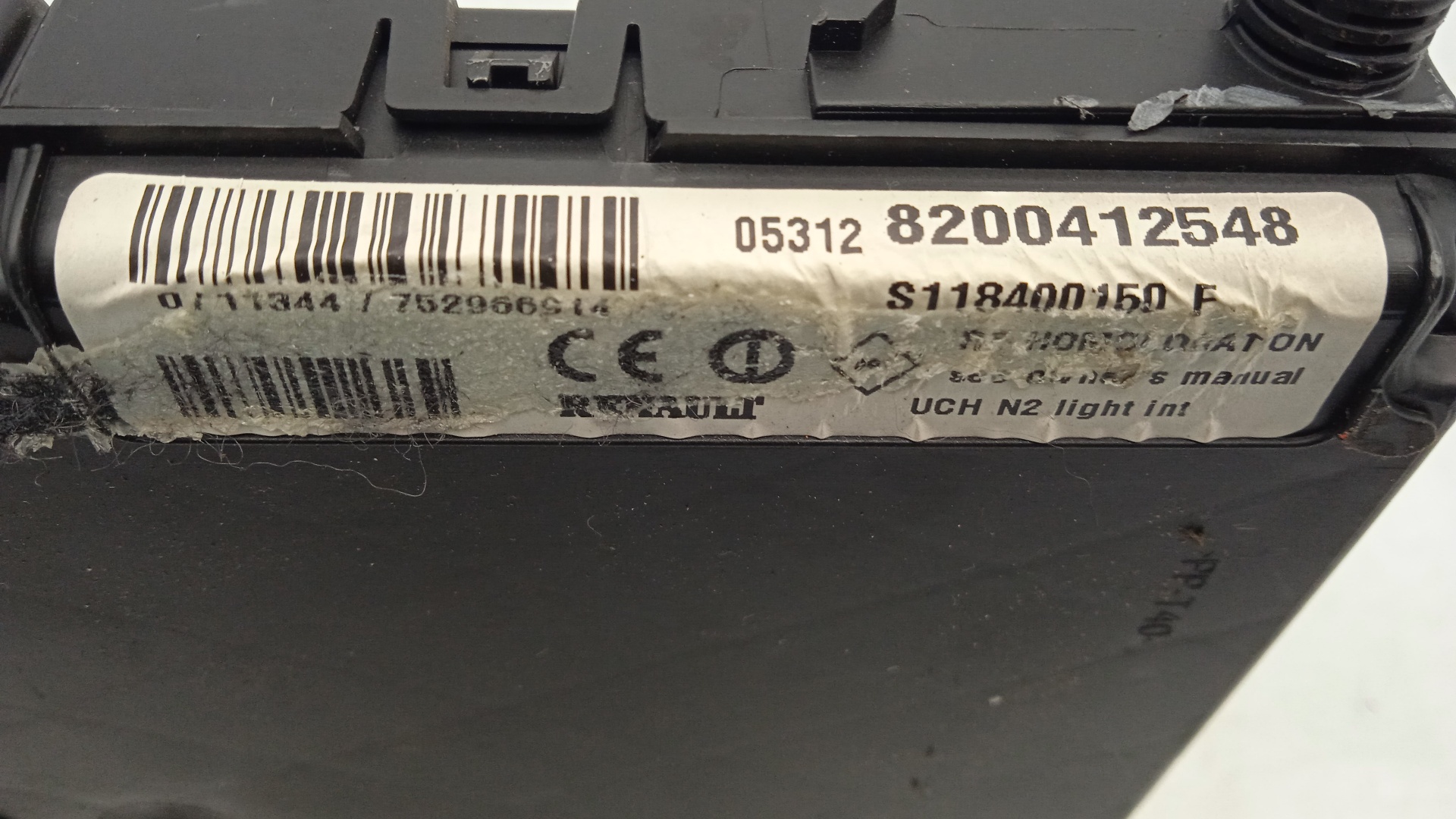 CAJA RELES / FUSIBLES RENAULT MEGANE K4M D8