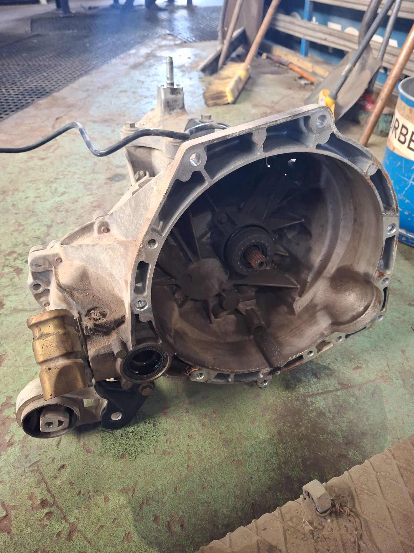 CAJA CAMBIOS FORD FIESTA 