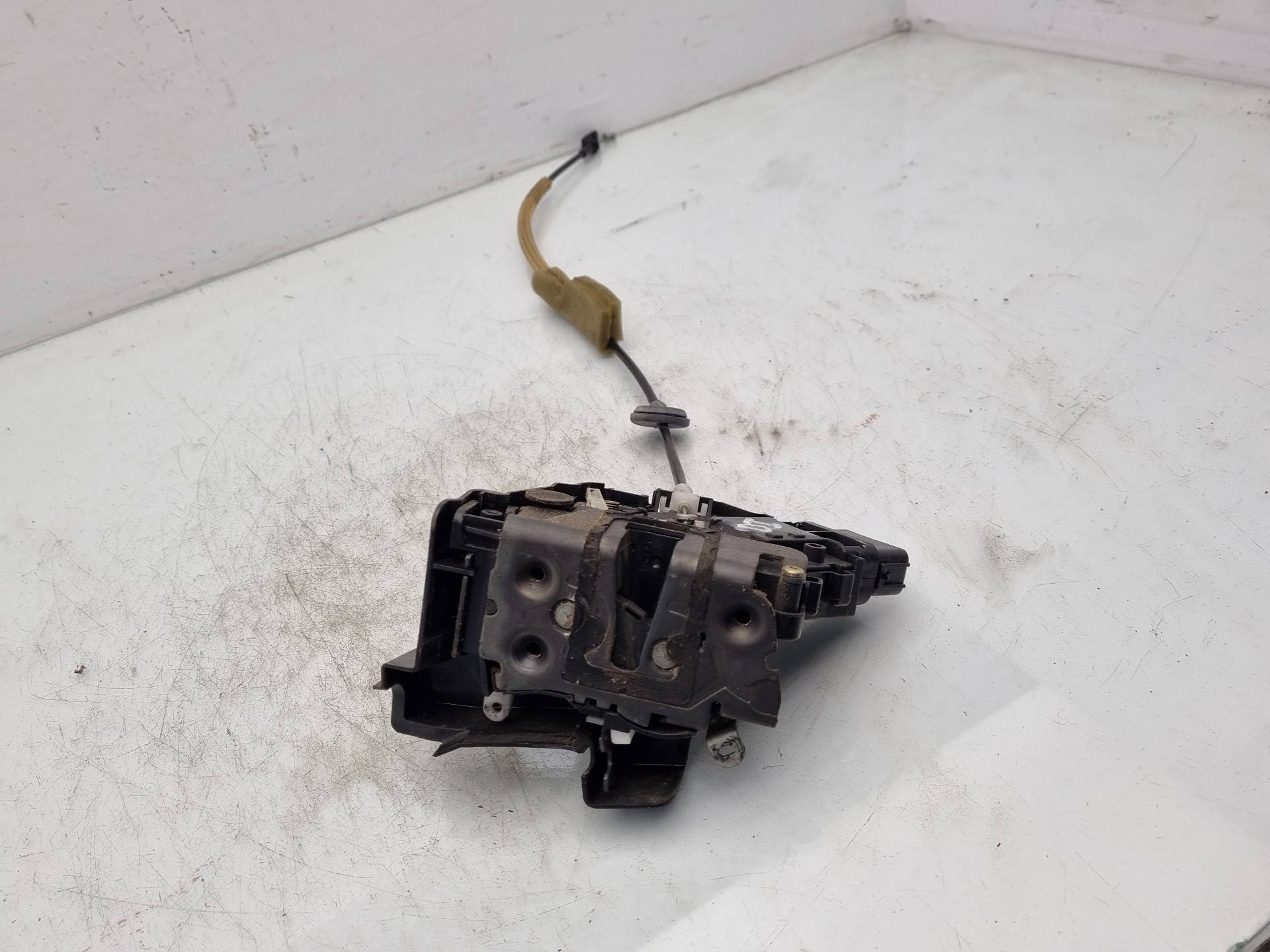 CERRADURA PUERTA DELANTERA IZQUIERDA FORD FOCUS G6DA