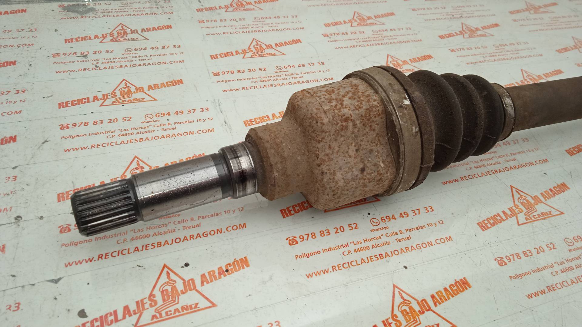 TRANSMISION DELANTERA DERECHA CITROEN C2 8HZ