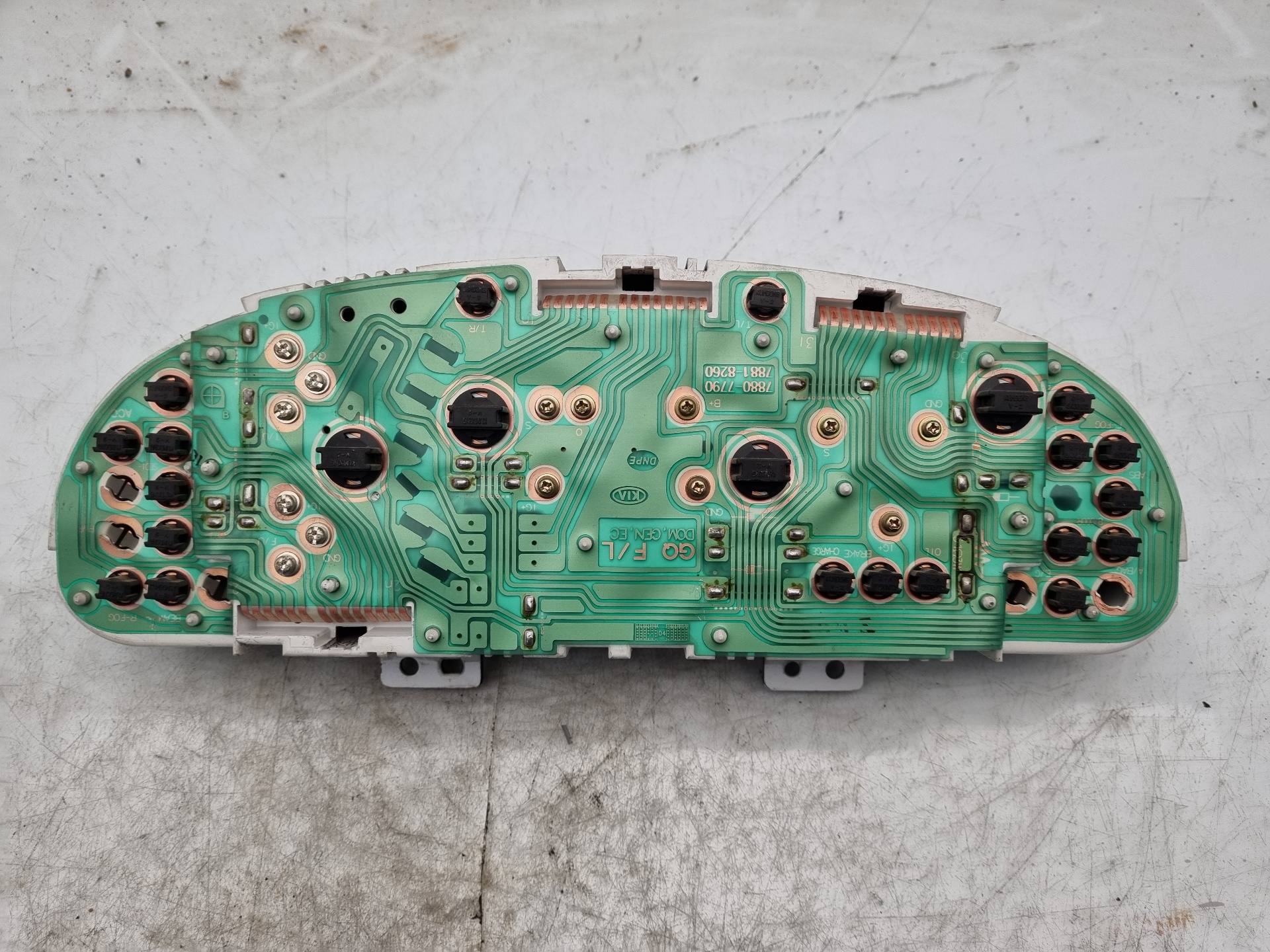 CUADRO INSTRUMENTOS KIA CARNIVAL D/J3