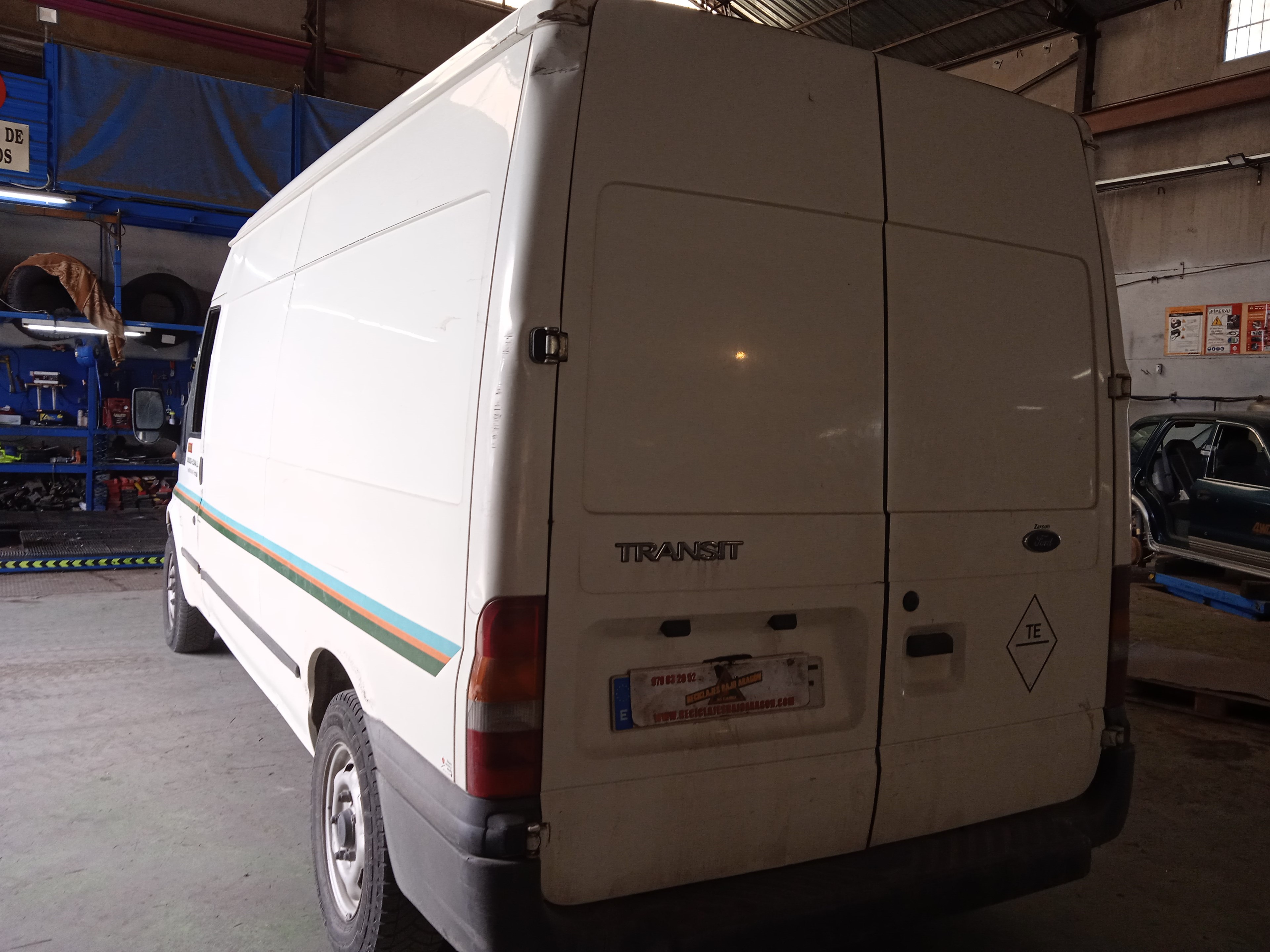 RETROVISOR IZQUIERDO FORD TRANSIT D4FA