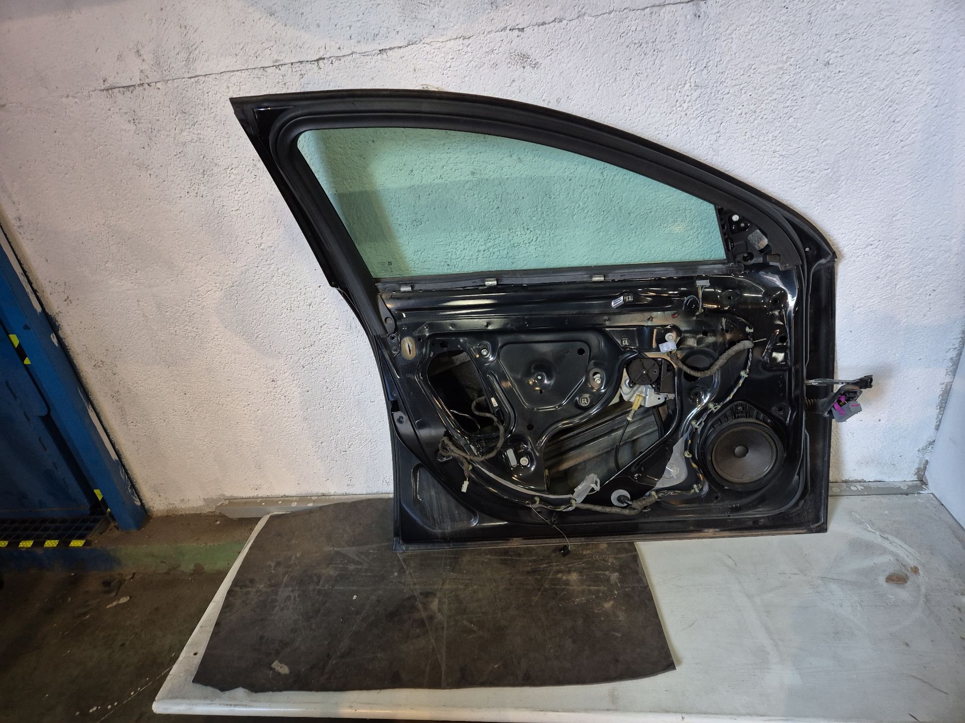 PUERTA DELANTERA IZQUIERDA OPEL INSIGNIA 