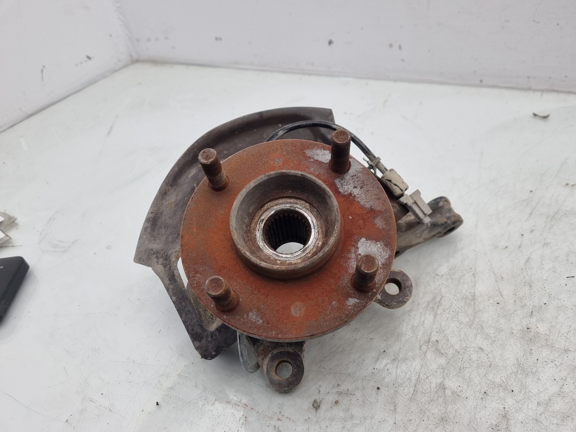 MANGUETA DELANTERA DERECHA NISSAN ALMERA YD22