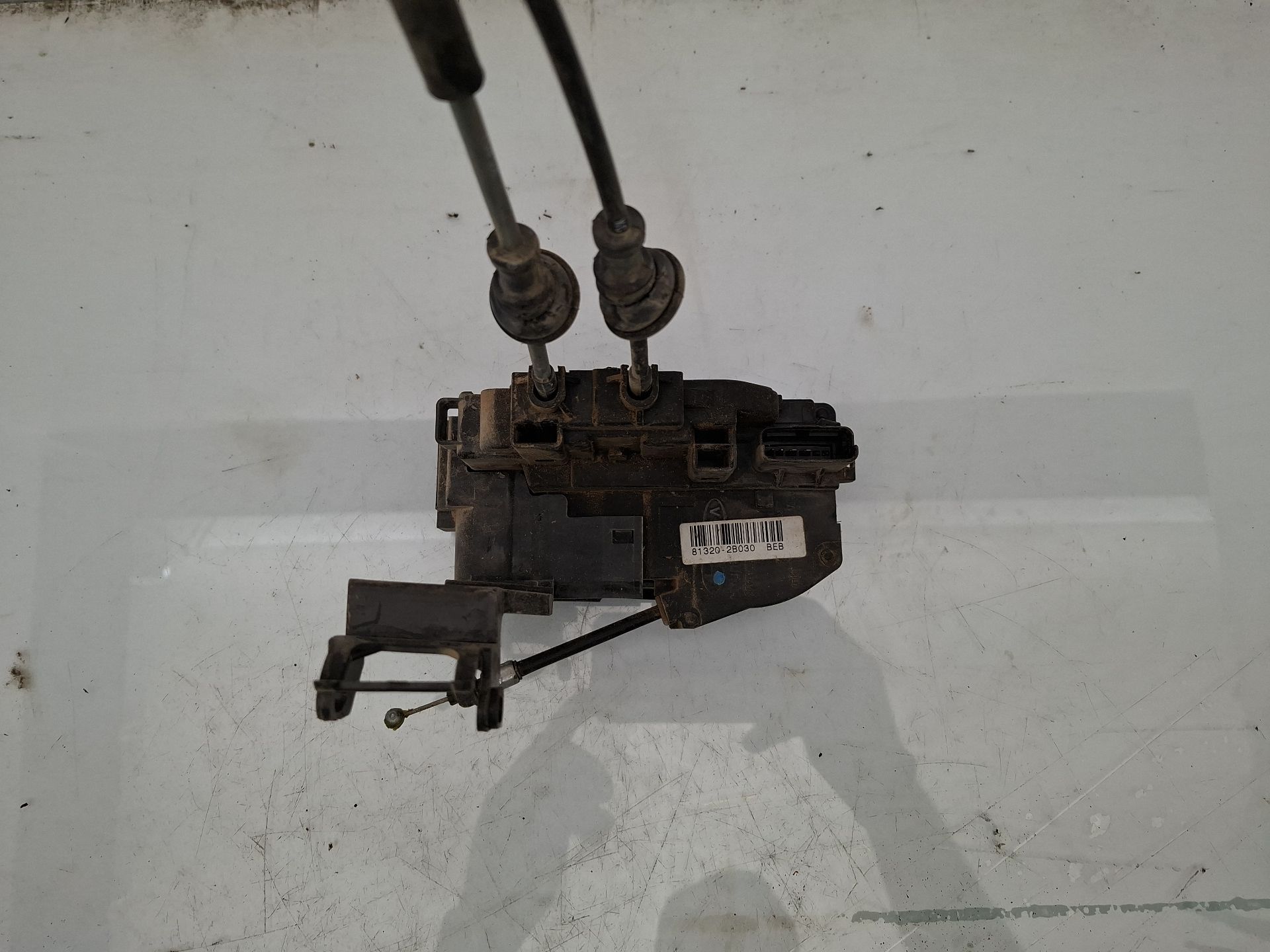 CERRADURA PUERTA DELANTERA DERECHA HYUNDAI SANTA 