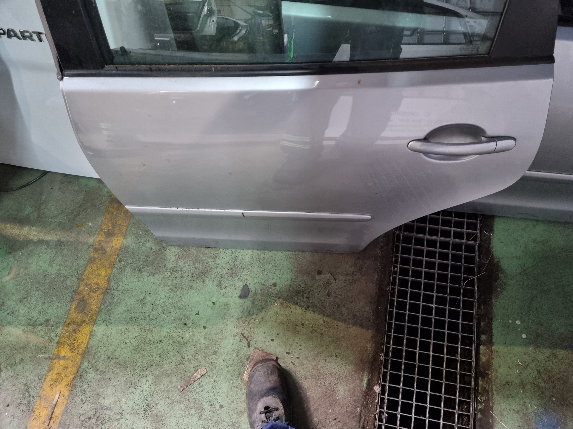 PUERTA TRASERA IZQUIERDA VOLKSWAGEN POLO AMF