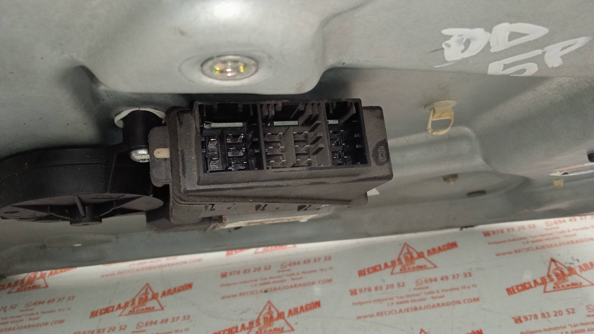 ELEVALUNAS DELANTERO DERECHO SKODA FABIA AZQ