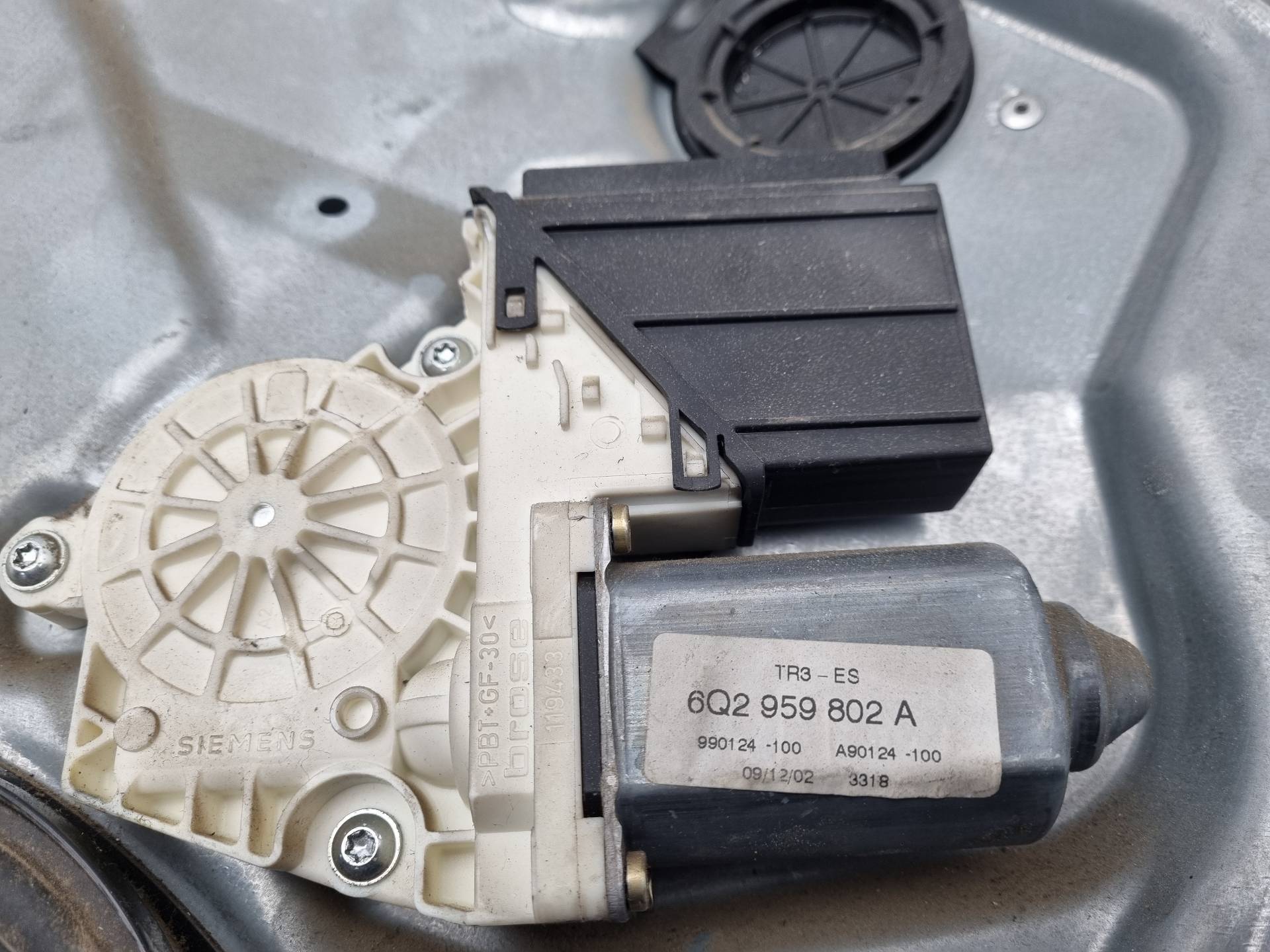 ELEVALUNAS DELANTERO IZQUIERDO SEAT CORDOBA ASZ