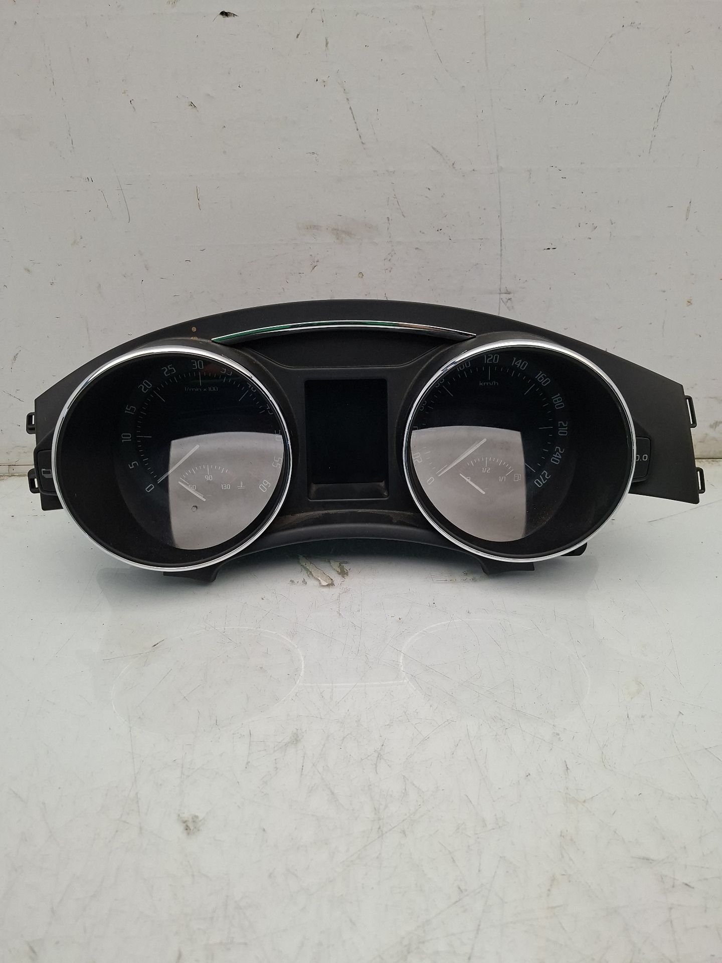 PANEL SUPERIOR TABLERO SKODA SUPERB 