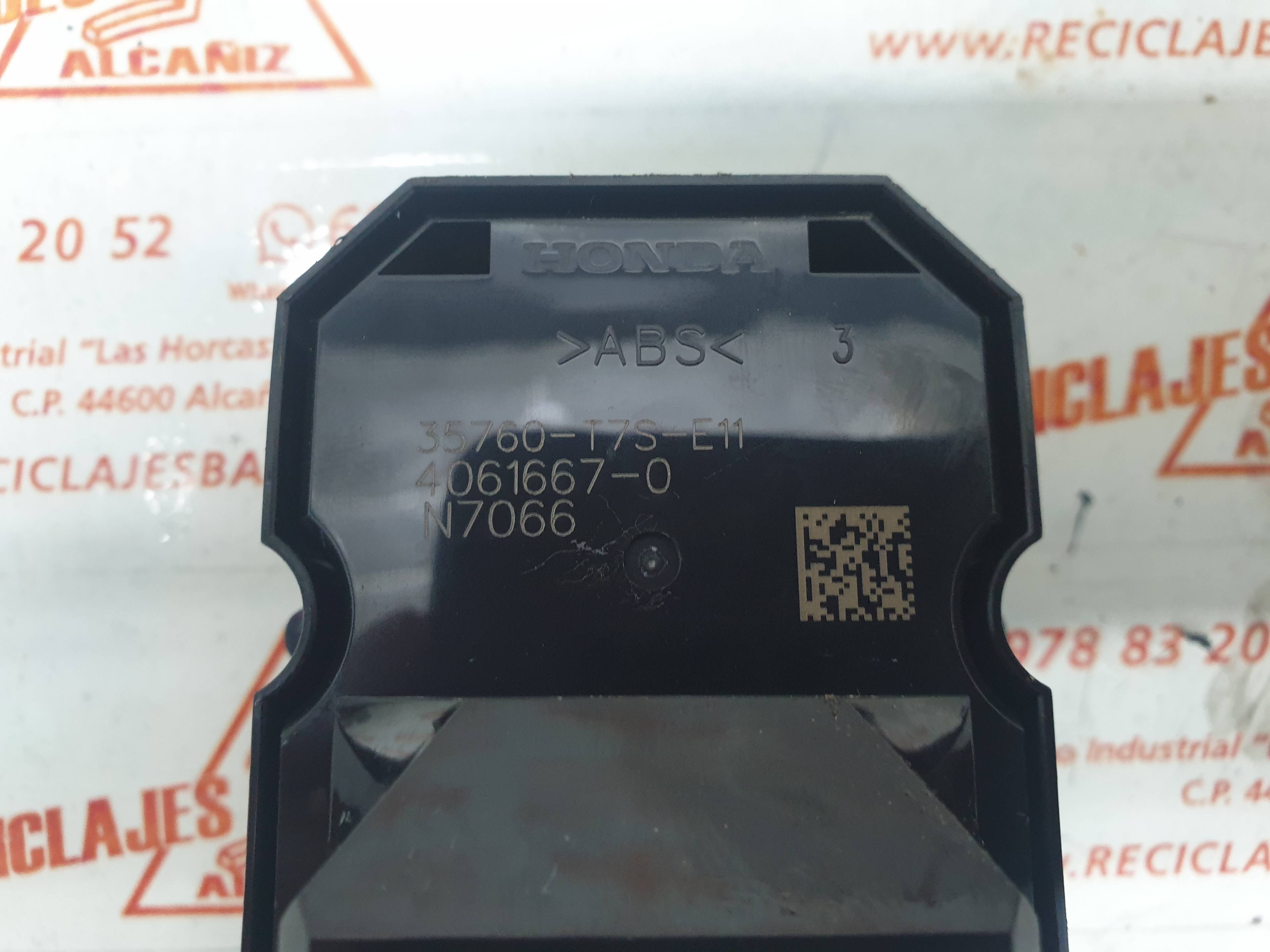 MANDO ELEVALUNAS DELANTERO DERECHO HONDA HR-V 