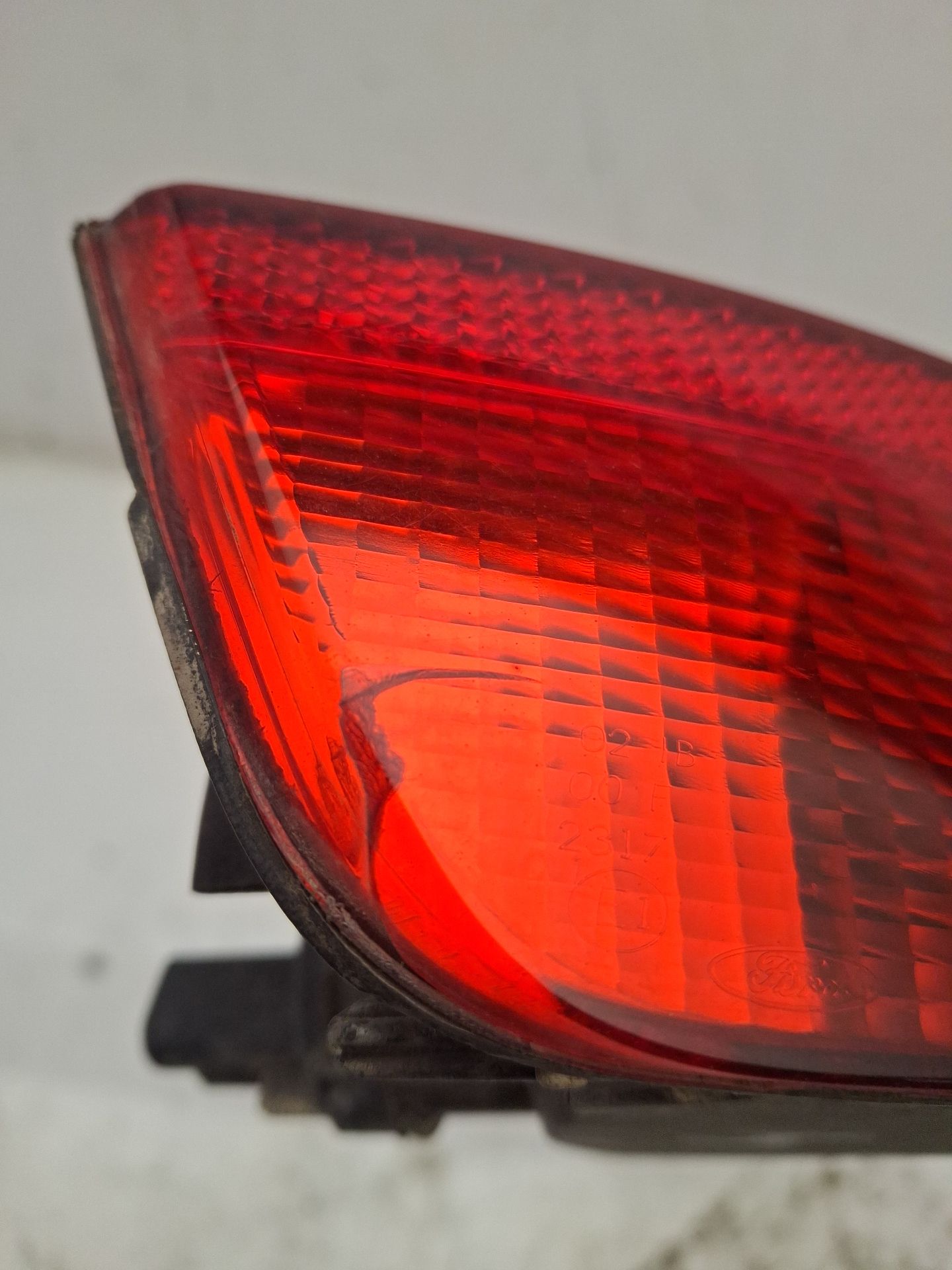 PARAGOLPES TRASERO FORD FOCUS 