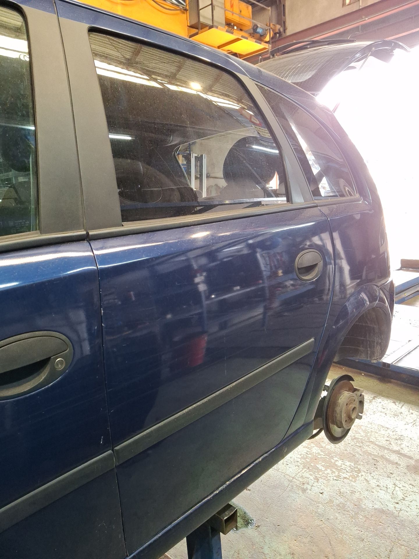 PUERTA TRASERA IZQUIERDA OPEL MERIVA 
