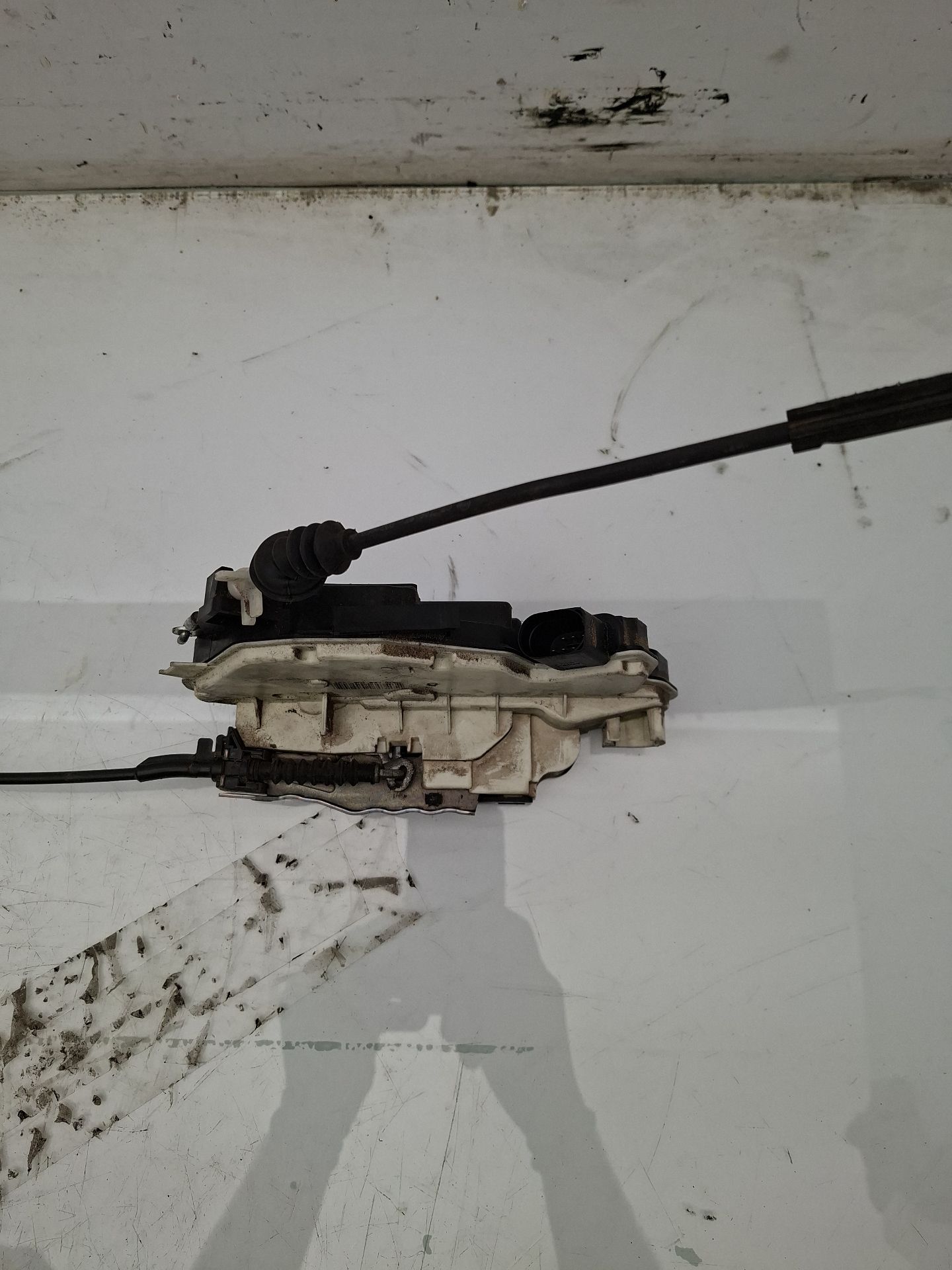CERRADURA PUERTA DELANTERA IZQUIERDA SKODA SUPERB 
