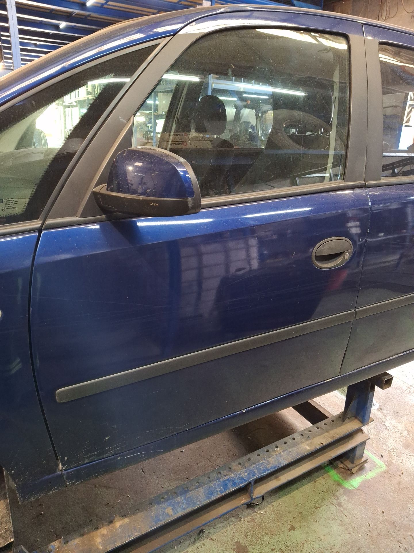 PUERTA DELANTERA IZQUIERDA OPEL MERIVA 