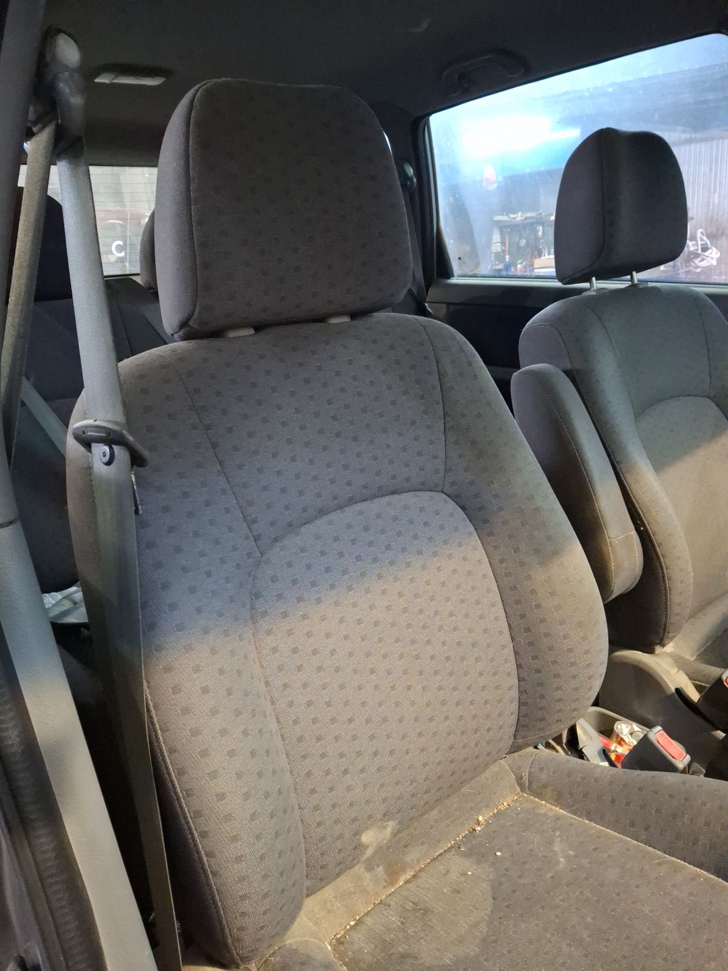 ASIENTO DELANTERO DERECHO KIA CARENS 