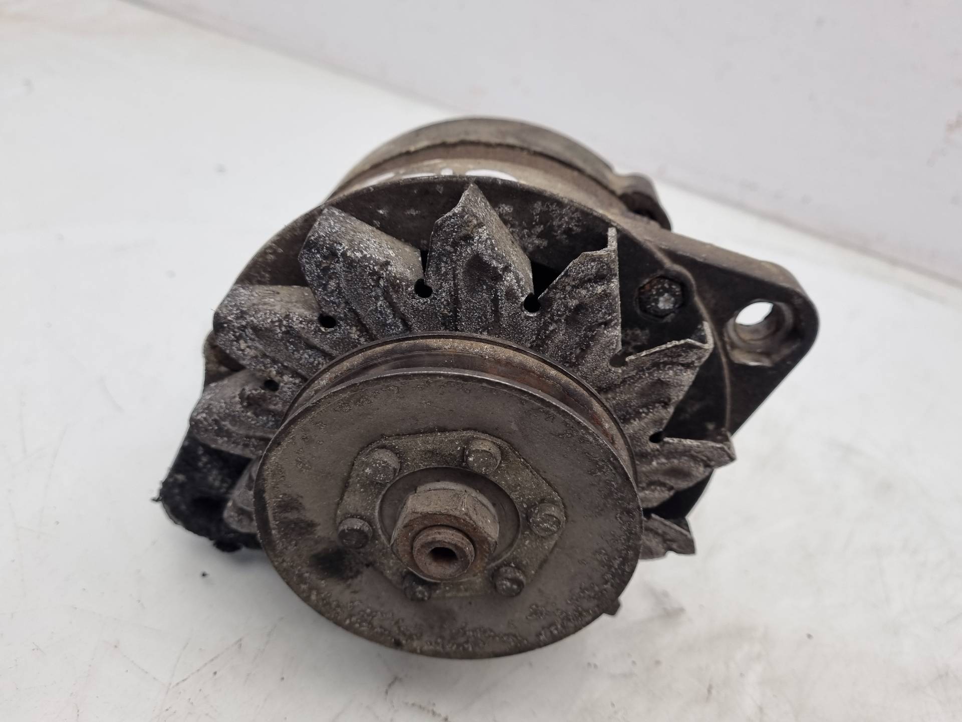 ALTERNADOR IVECO DAILY 8.140.21