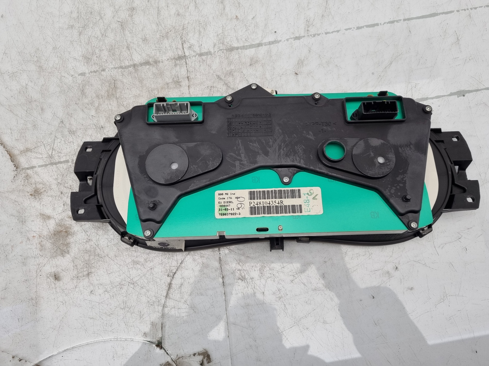 CUADRO INSTRUMENTOS DACIA SANDERO K9K E8