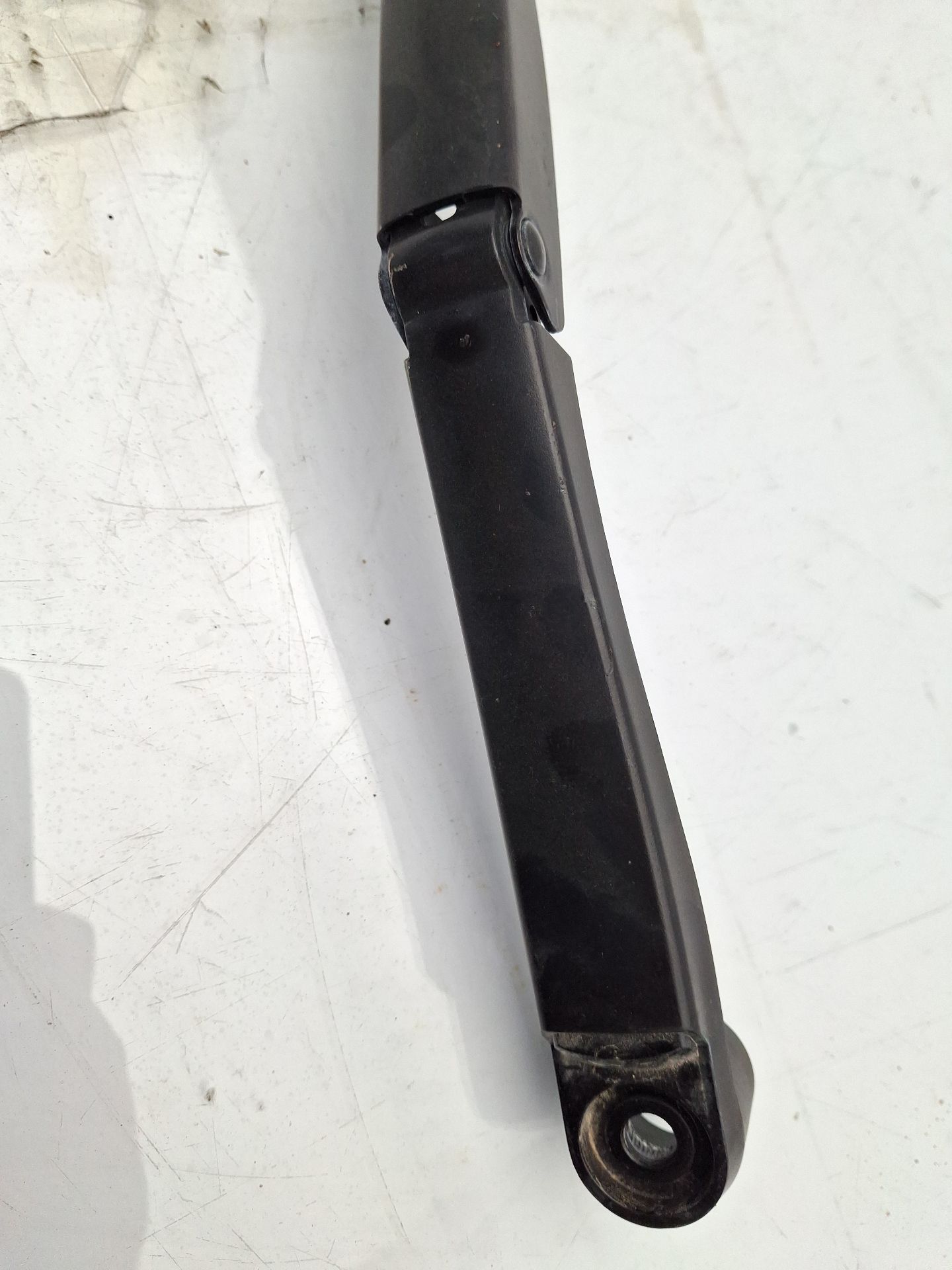 BRAZO LIMPIA DELANTERO IZQUIERDO NISSAN JUKE 