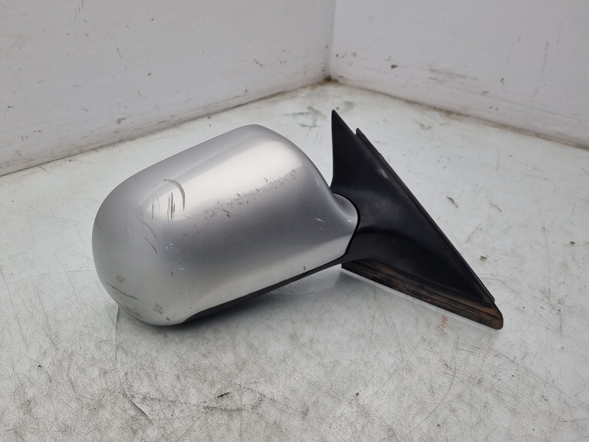 RETROVISOR DERECHO AUDI A4 APU