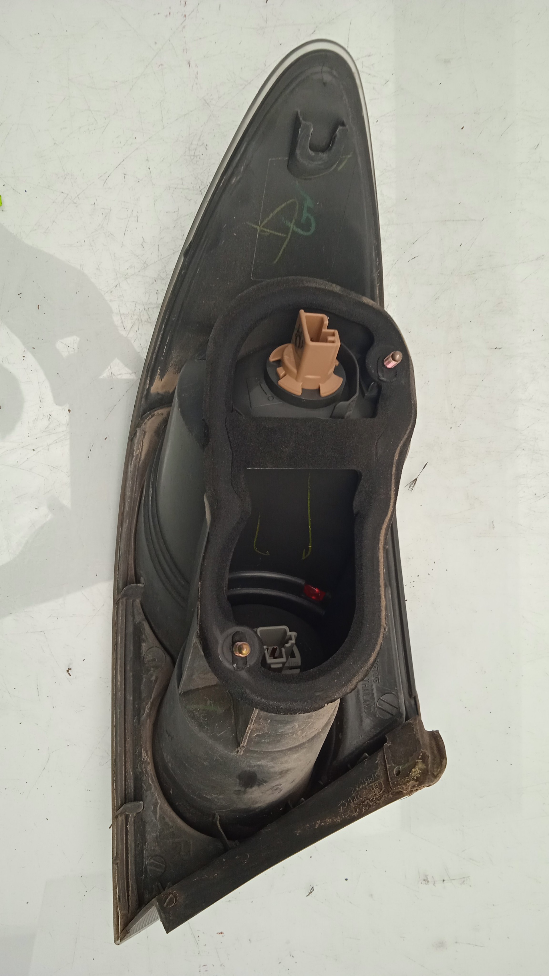 PILOTO TRASERO DERECHO MAZDA 6 L8