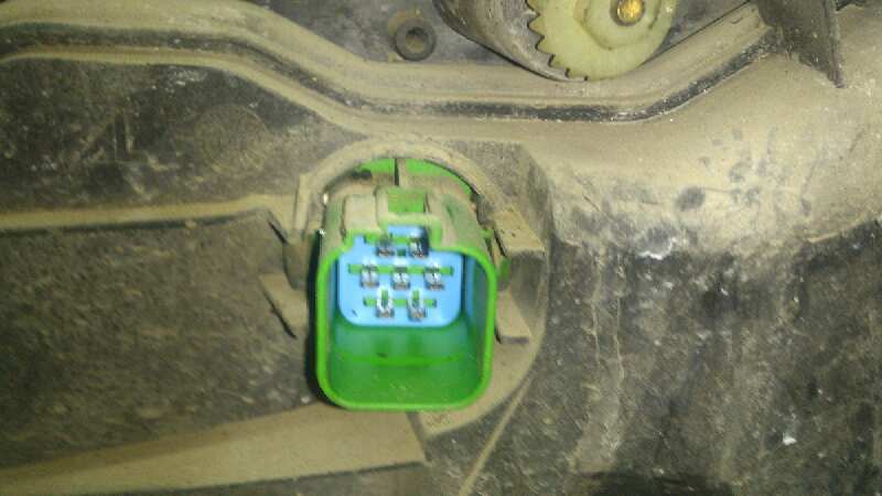 FARO IZQUIERDO FORD MONDEO CHBA