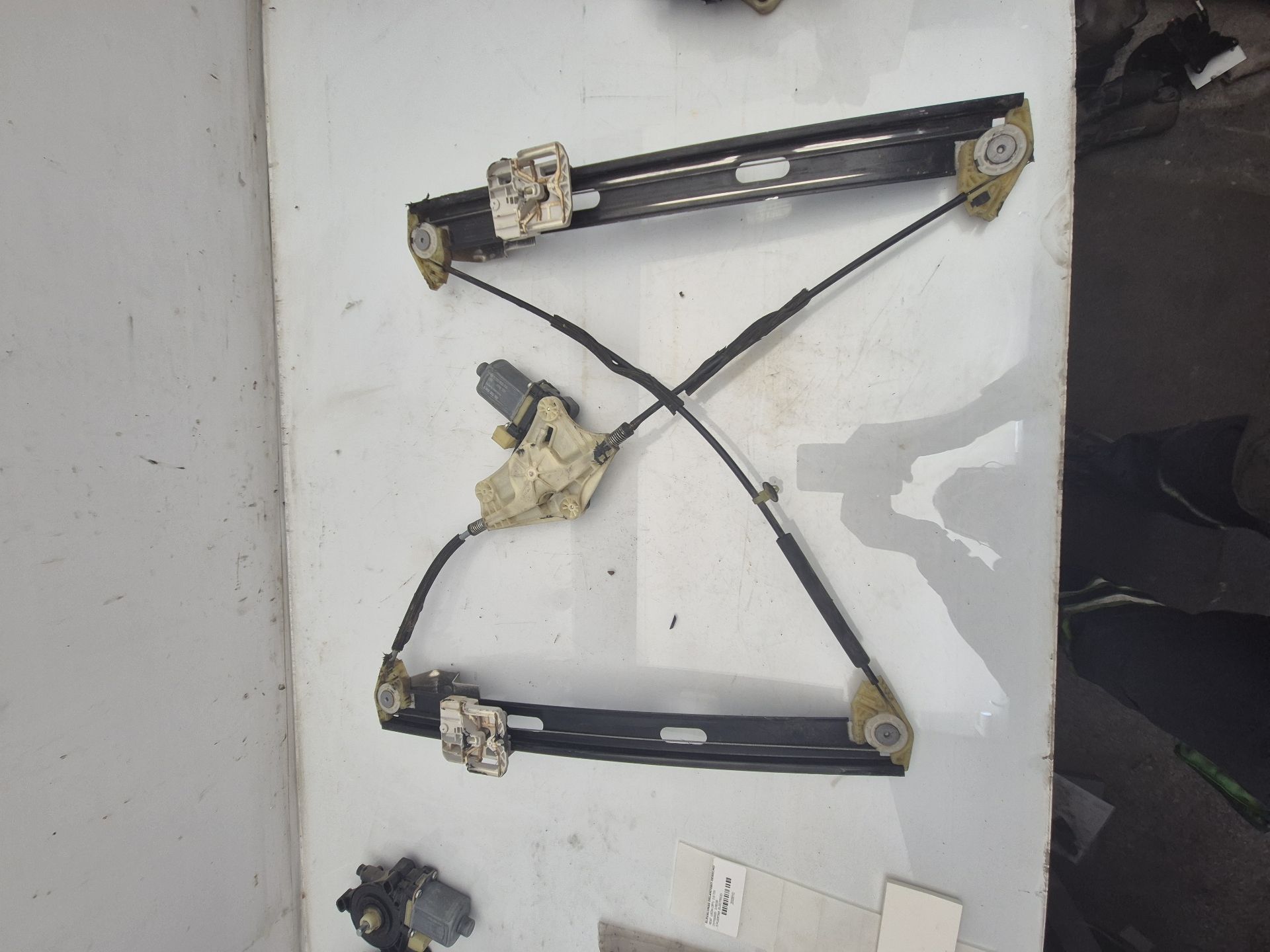 ELEVALUNAS DELANTERO DERECHO SEAT LEON 