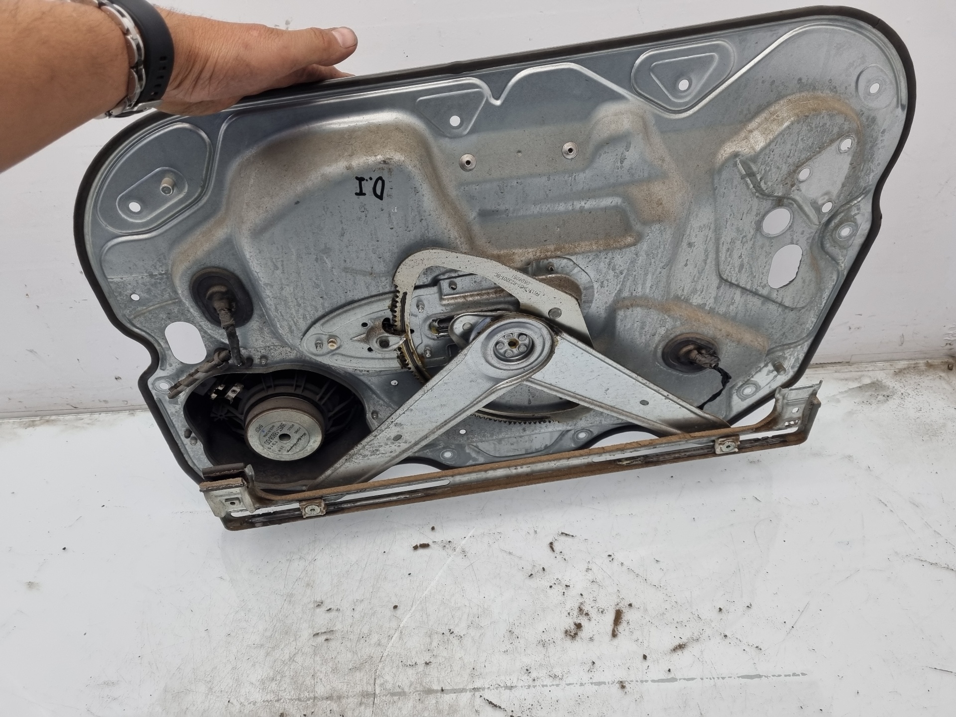 ELEVALUNAS DELANTERO IZQUIERDO FORD FOCUS KKDA