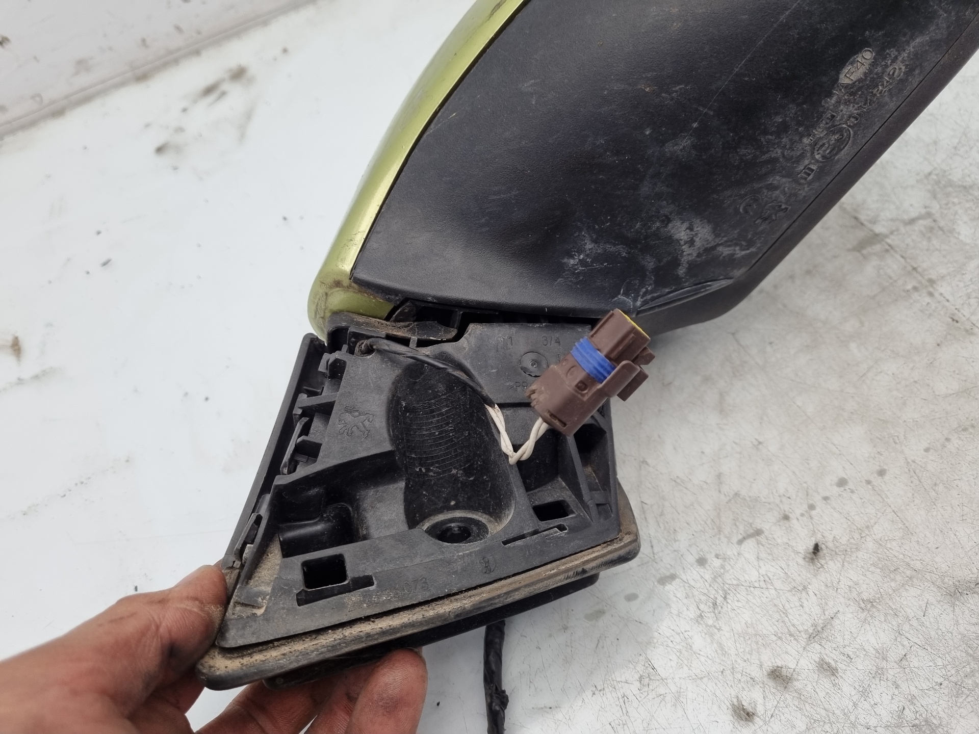 RETROVISOR IZQUIERDO PEUGEOT 207/207+ KFU