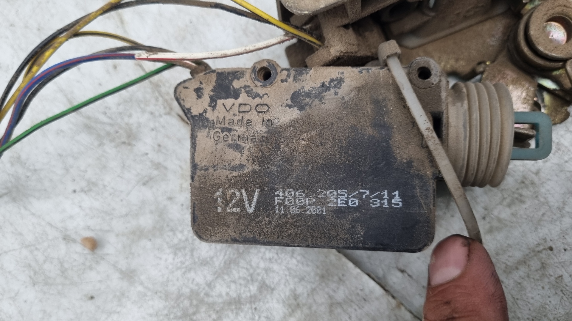 CERRADURA PUERTA DELANTERA DERECHA MERCEDES-BENZ V 611980