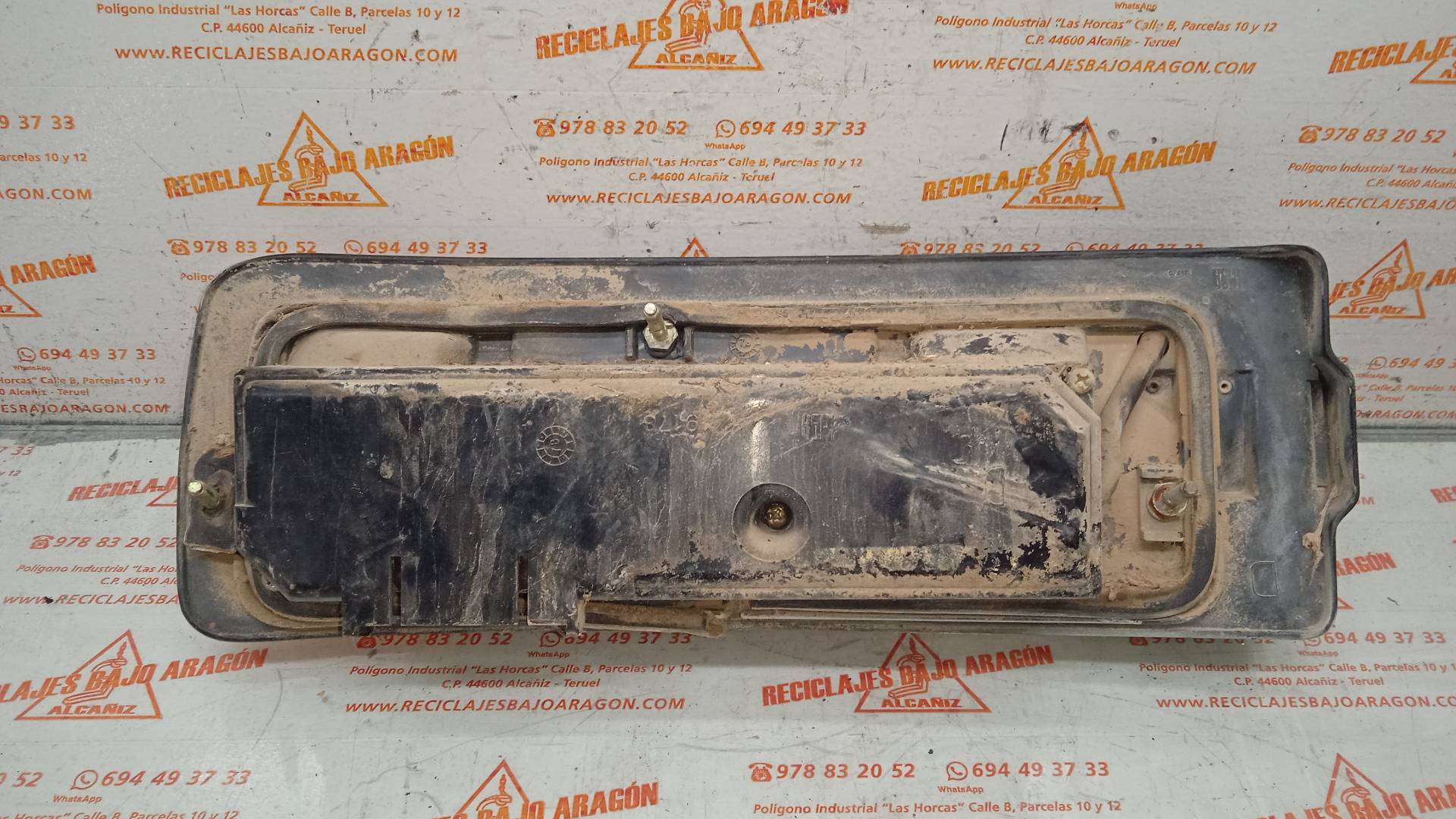 PILOTO TRASERO DERECHO SEAT 127 