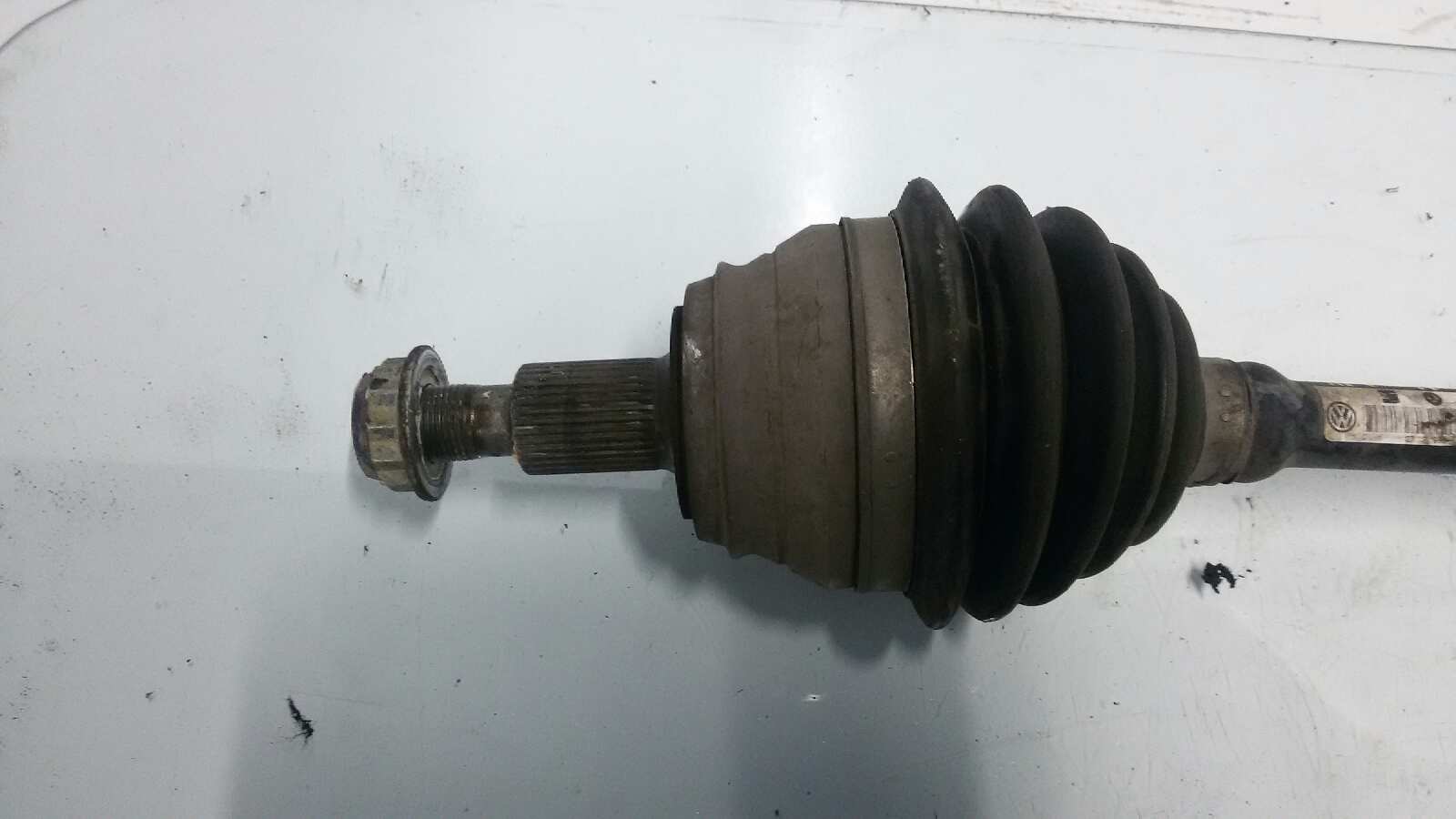 TRANSMISION DELANTERA IZQUIERDA AUDI A3 AHF