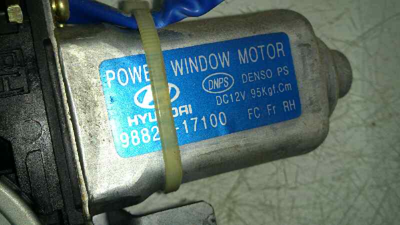 ELEVALUNAS DELANTERO DERECHO HYUNDAI MATRIX D 3EA