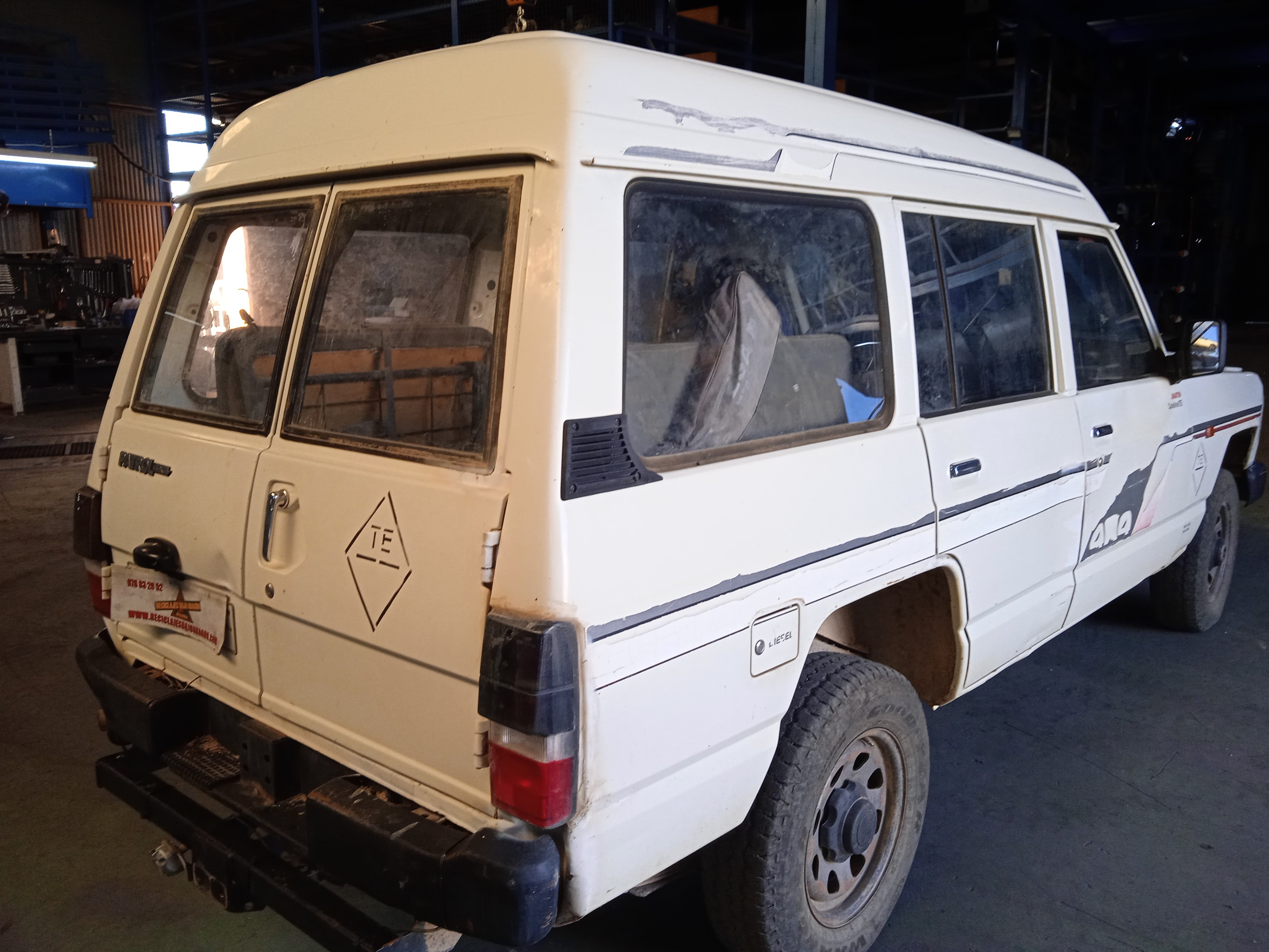 PUERTA DELANTERA IZQUIERDA NISSAN PATROL A4.28.11