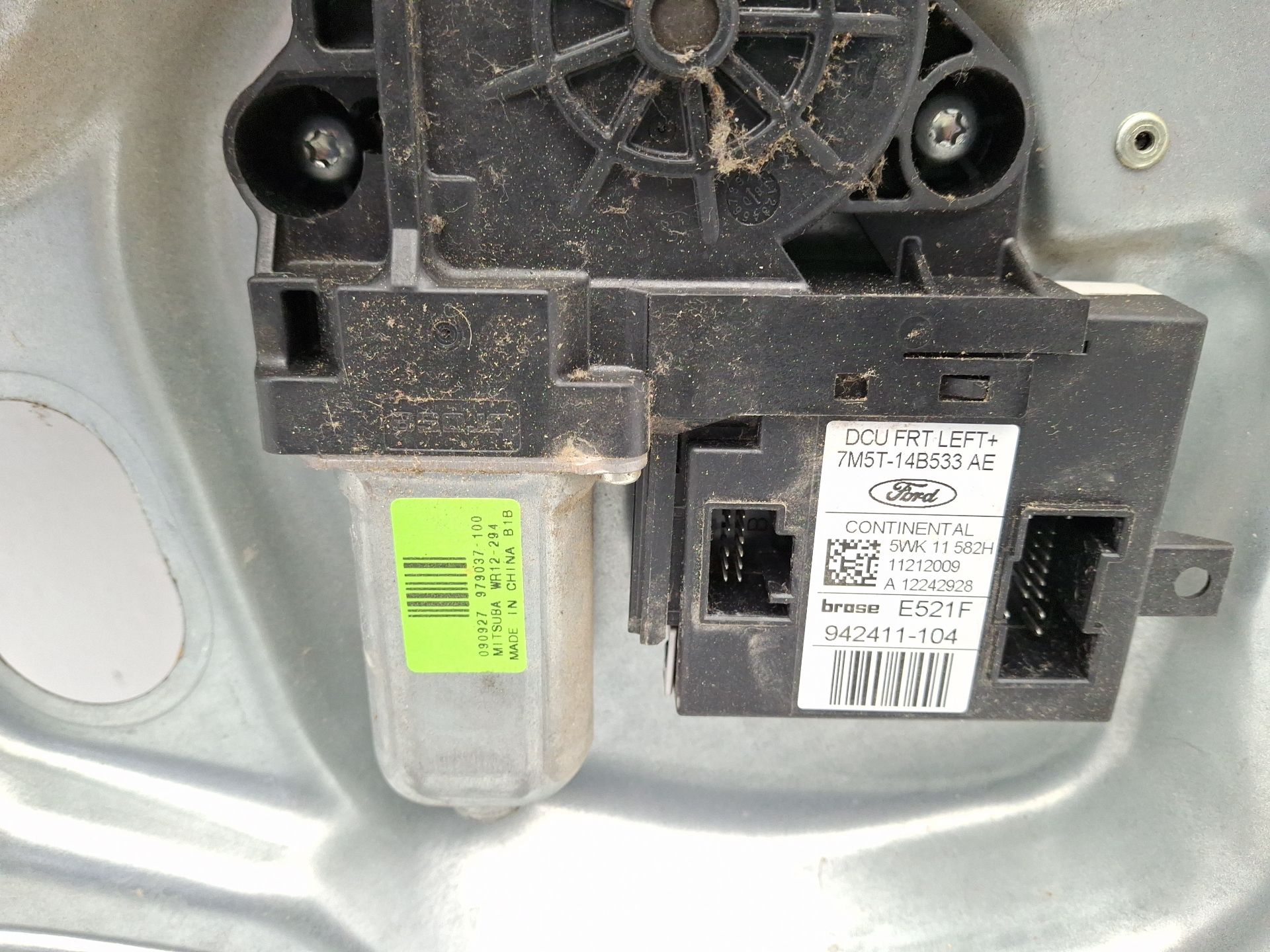 ELEVALUNAS DELANTERO IZQUIERDO FORD KUGA 