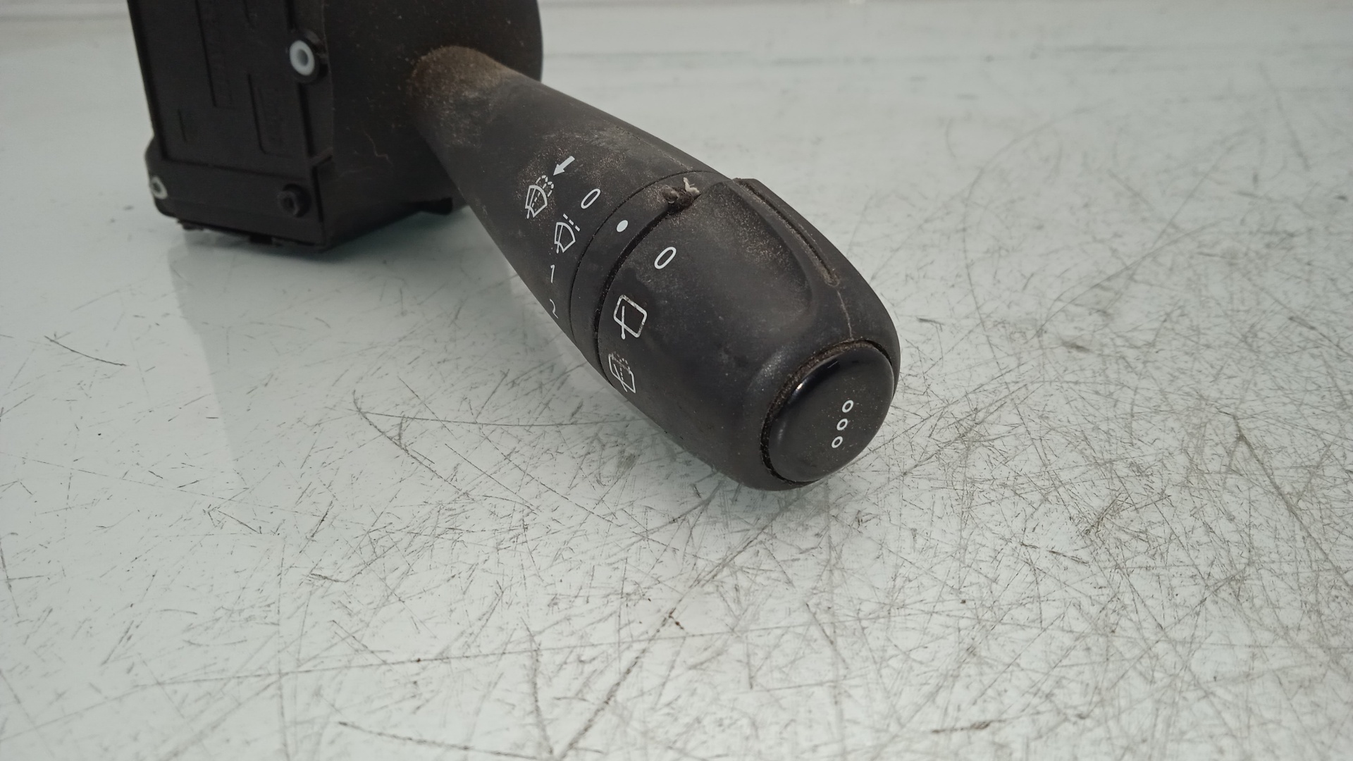 MANDO LIMPIA DACIA SANDERO H4B B4