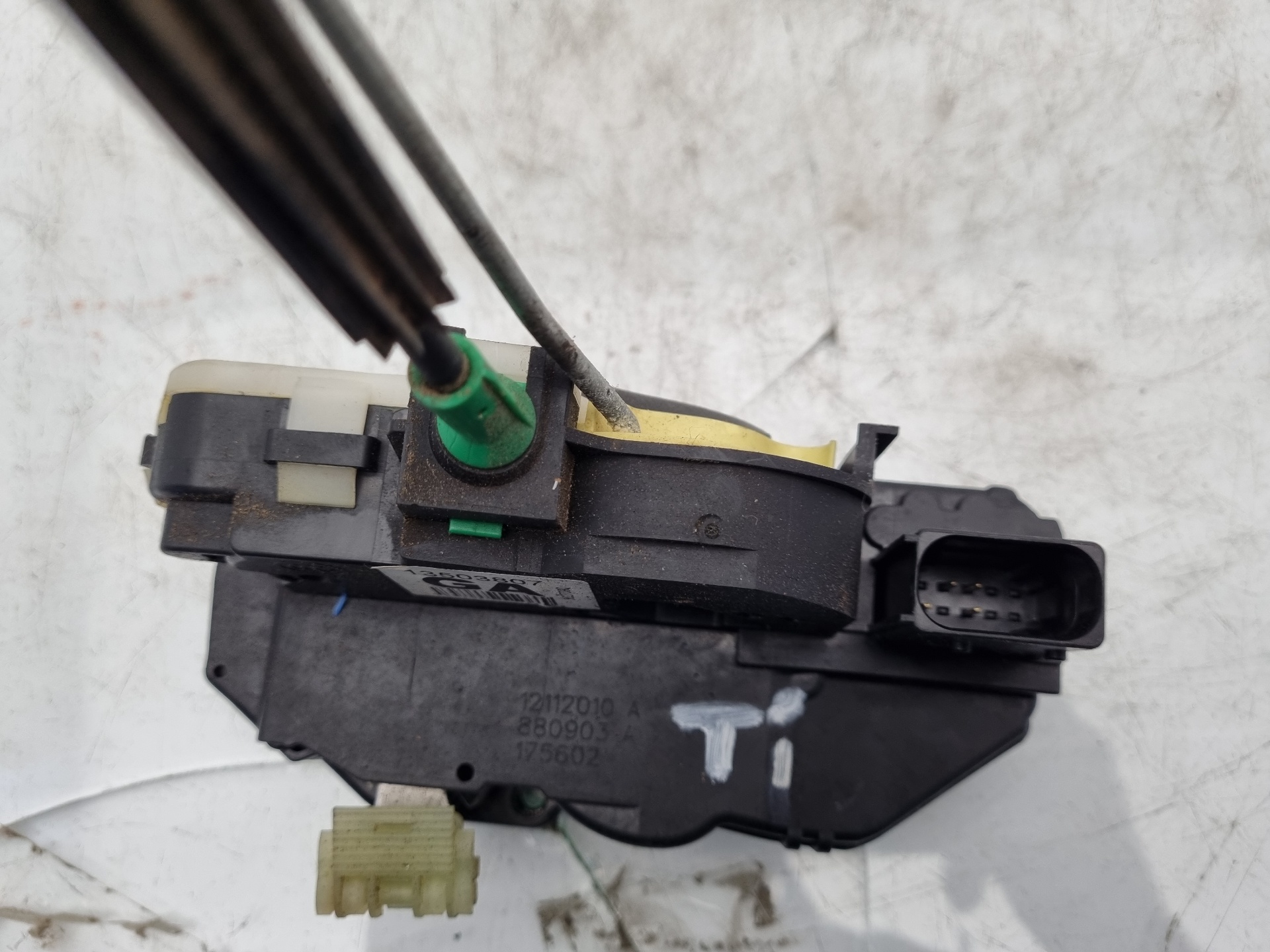 CERRADURA PUERTA TRASERA IZQUIERDA CHEVROLET CRUZE Z20D1