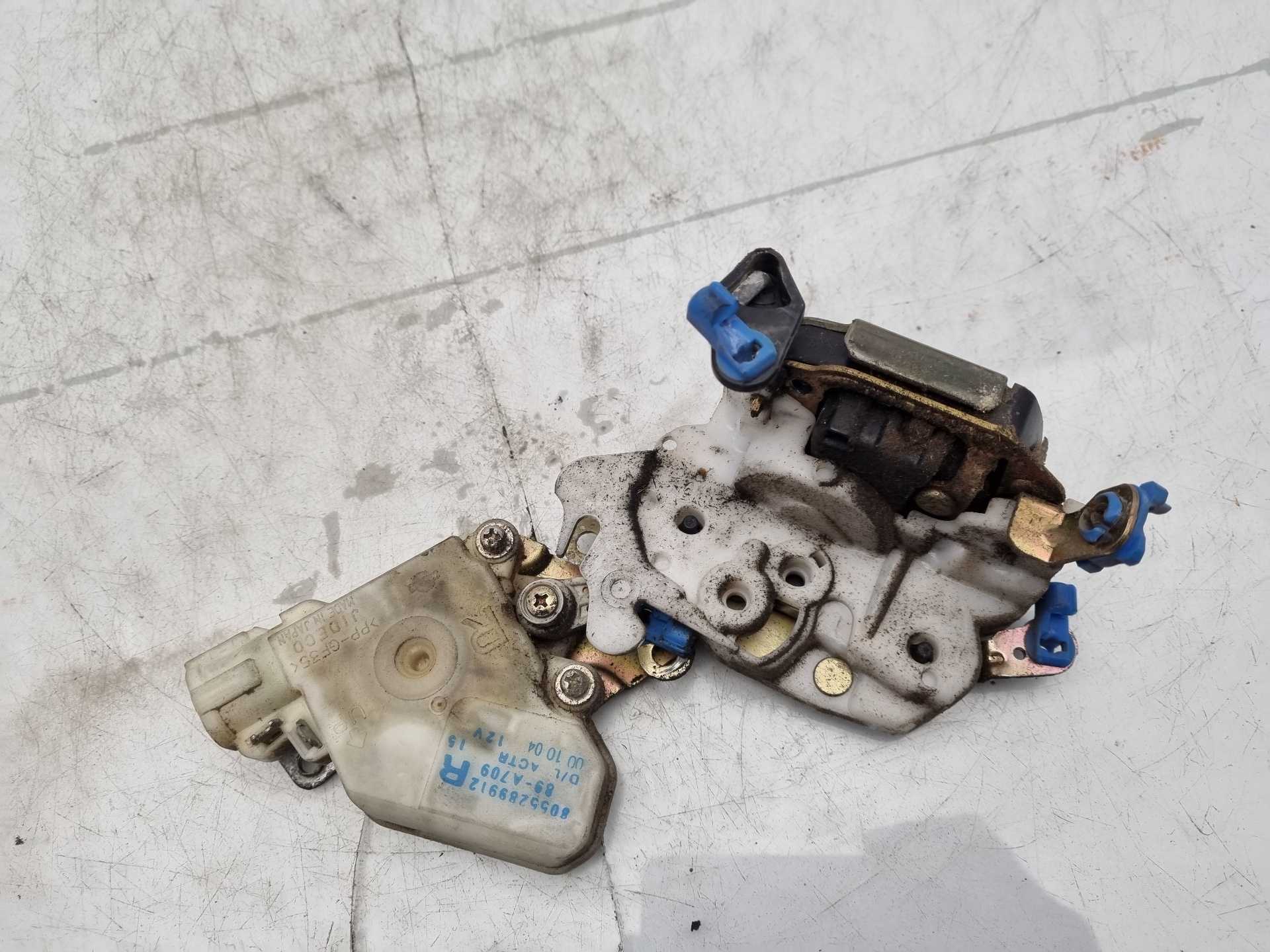 CERRADURA PUERTA DELANTERA DERECHA NISSAN ALMERA 