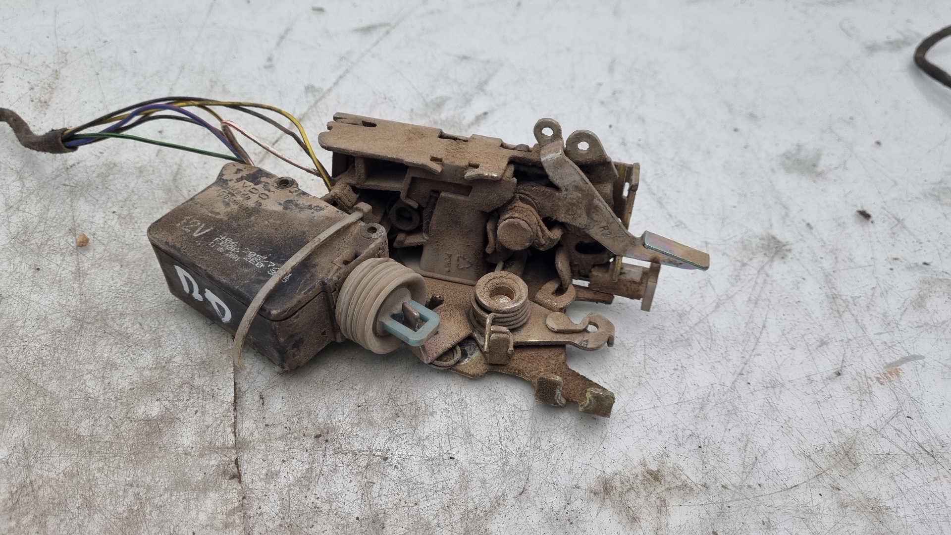 CERRADURA PUERTA DELANTERA DERECHA MERCEDES-BENZ V 611980