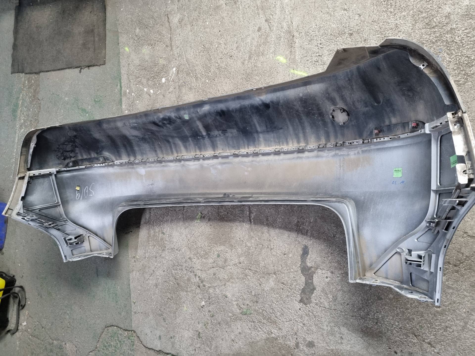 PARAGOLPES TRASERO VOLKSWAGEN GOLF BXE