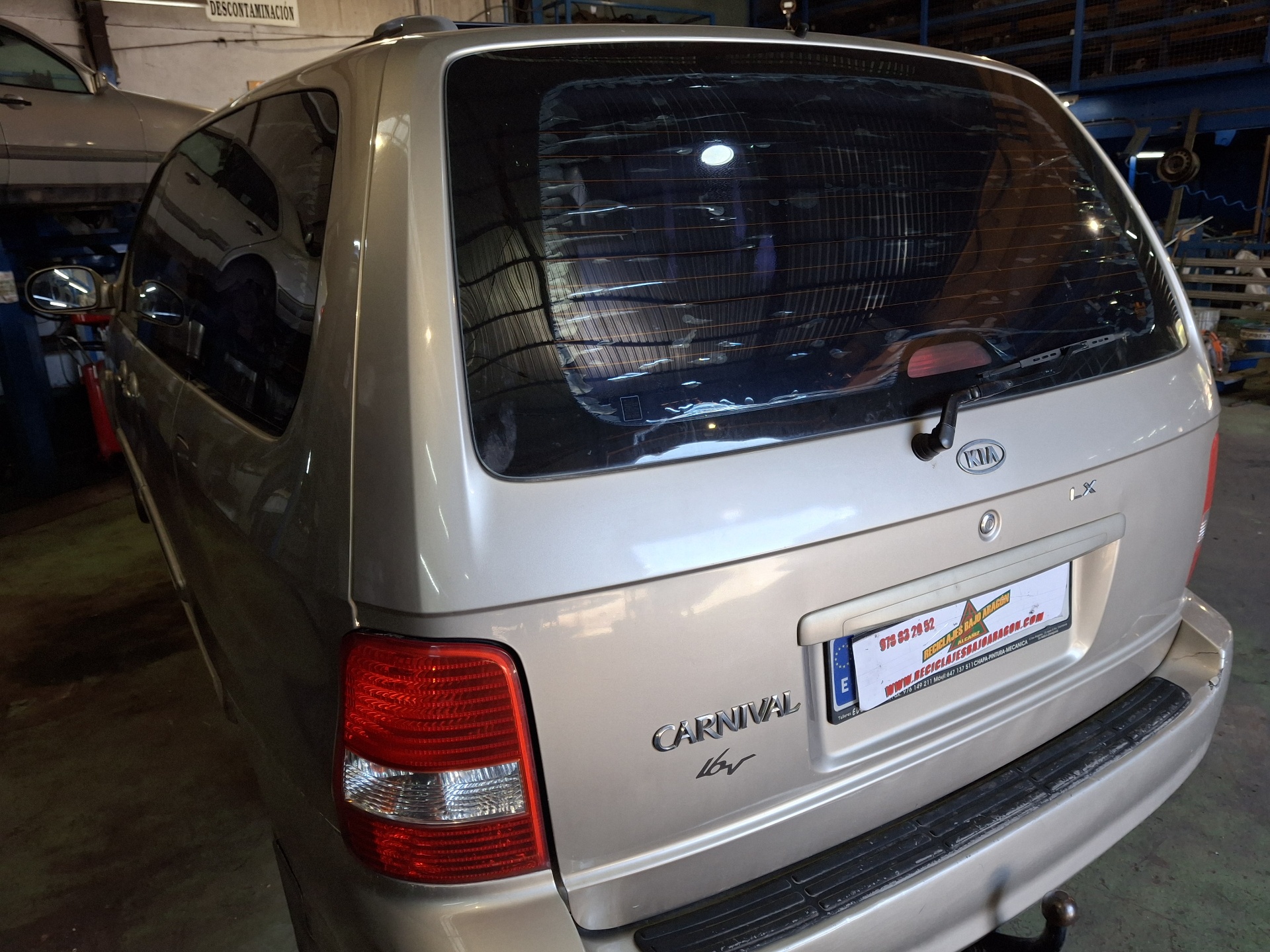 PORTON TRASERO KIA CARNIVAL D/J3