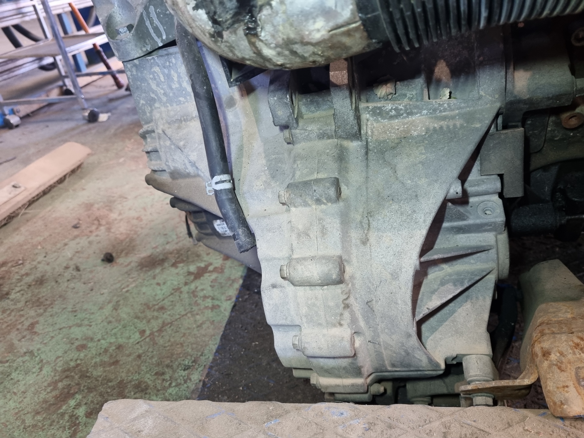 CAJA CAMBIOS VOLVO S40 D4204T/D