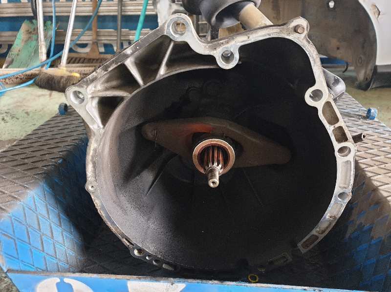 CAJA CAMBIOS BMW 3 226S1G