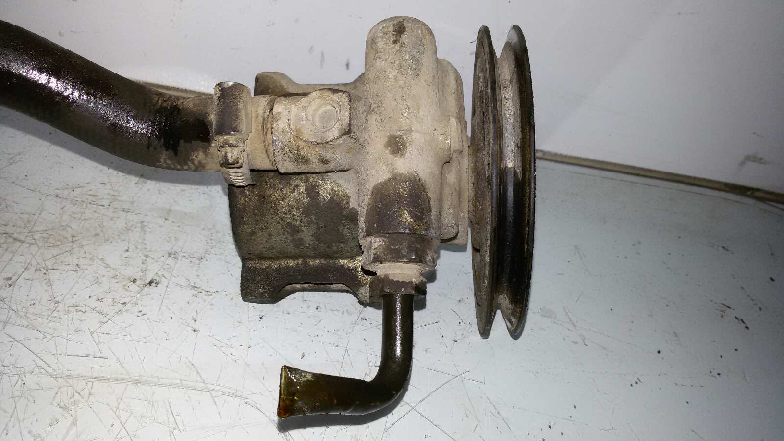 BOMBA DIRECCION OPEL KADETT X17D