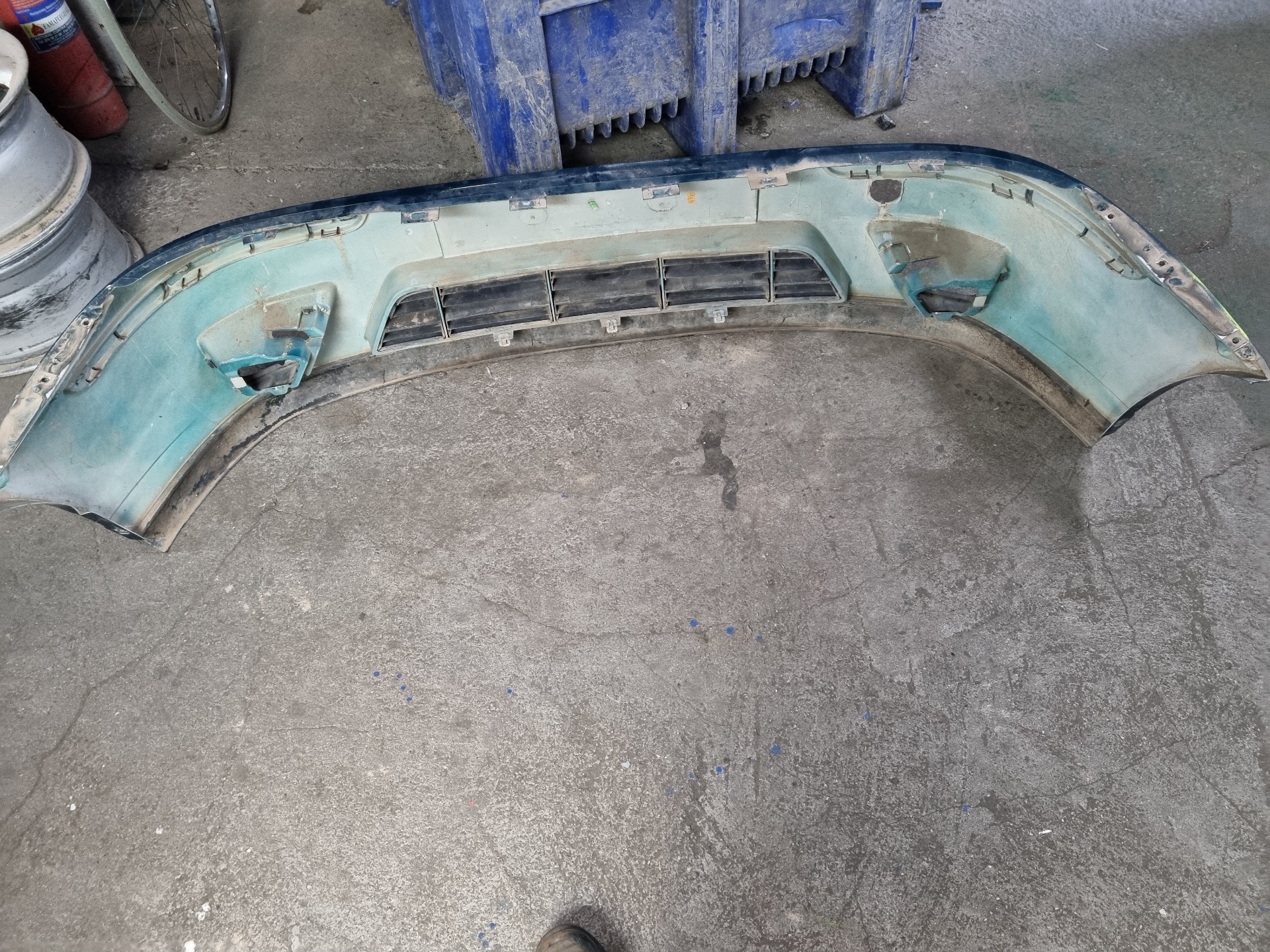 PARAGOLPES DELANTERO FORD FOCUS F9DA