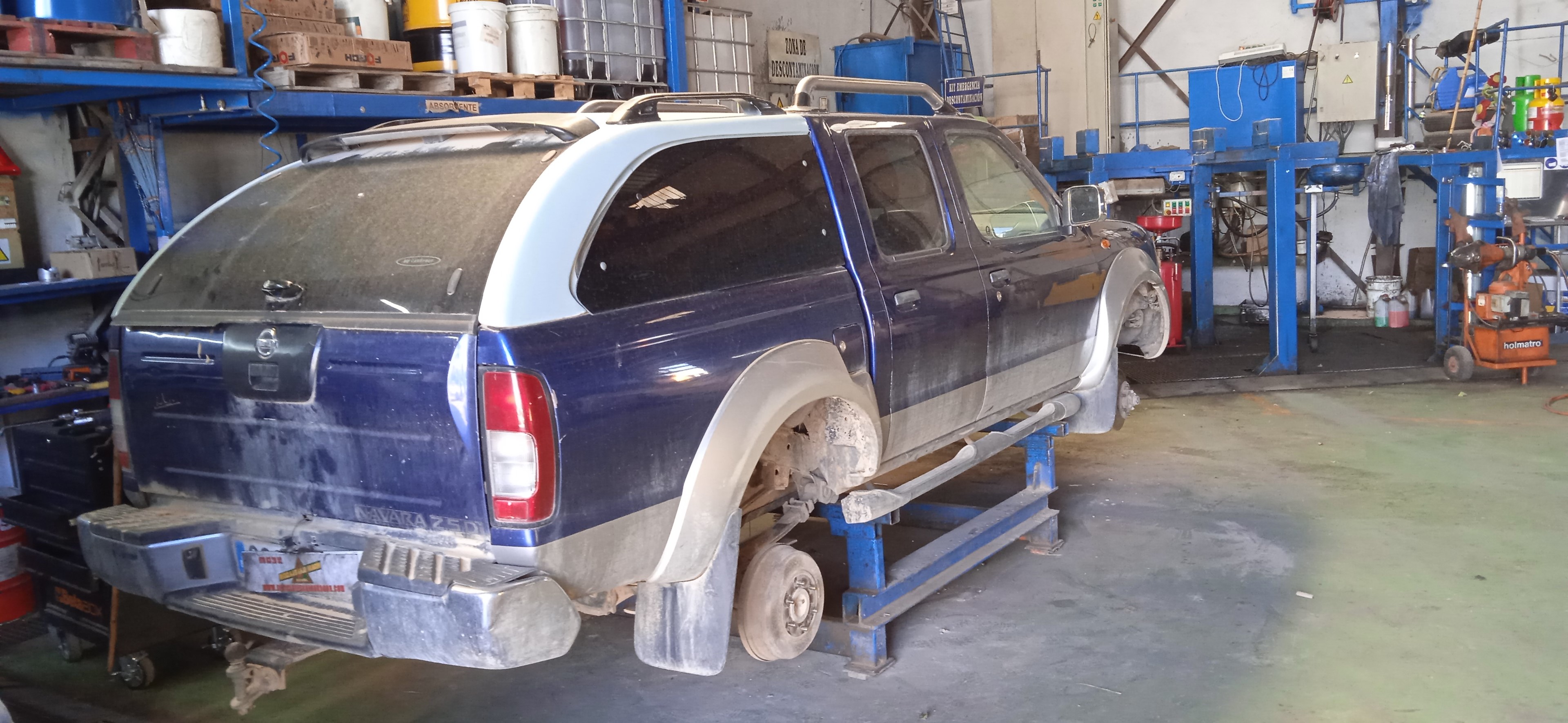 ALETIN DELANTERO DERECHO NISSAN PICK YD25