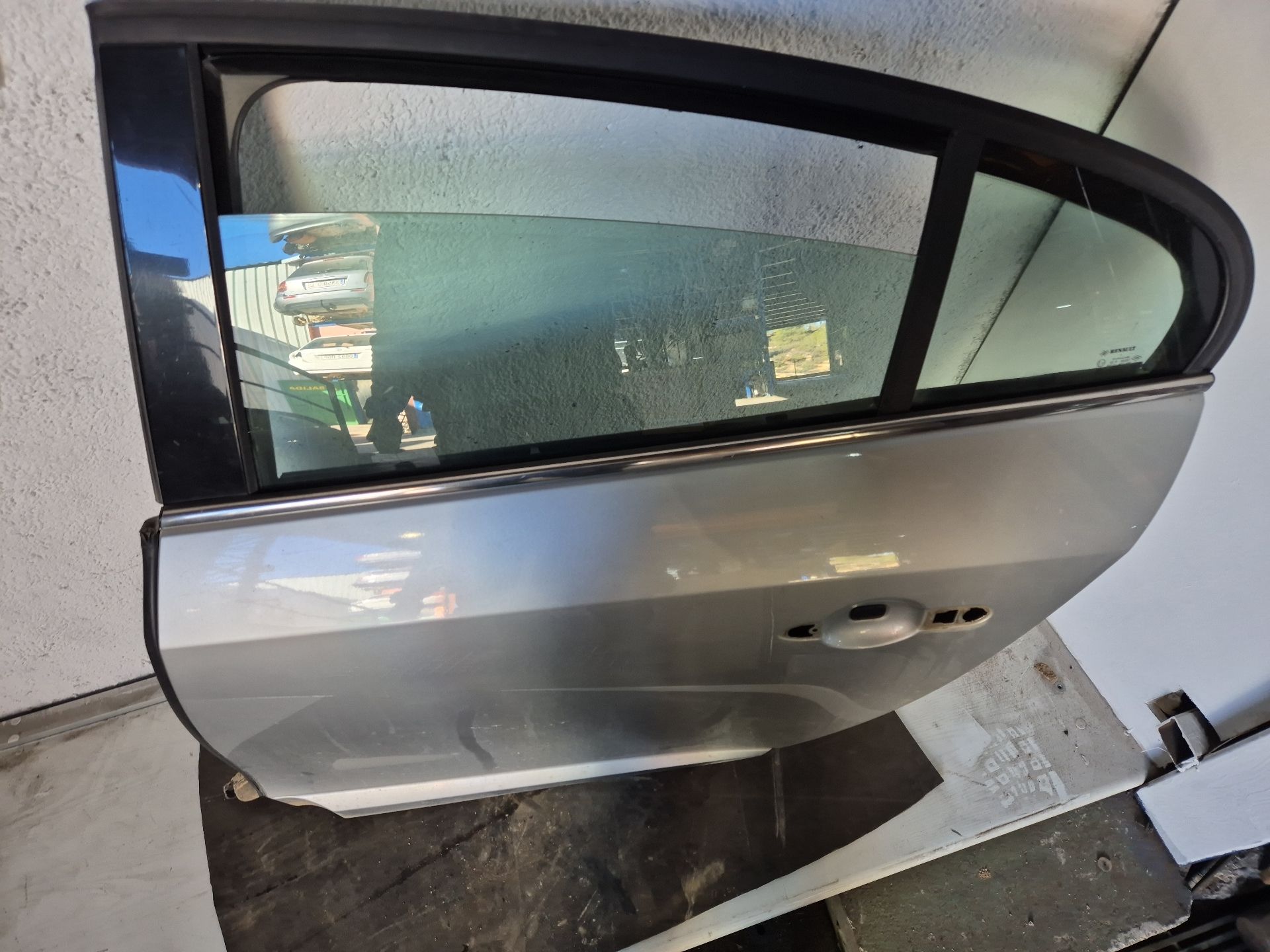 PUERTA TRASERA IZQUIERDA RENAULT FLUENCE 